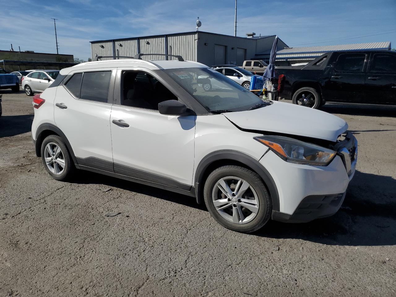 2018 Nissan Kicks VIN 3N1CP5CU6JL546796 Copart auction photo, front end damage thumbnail 4