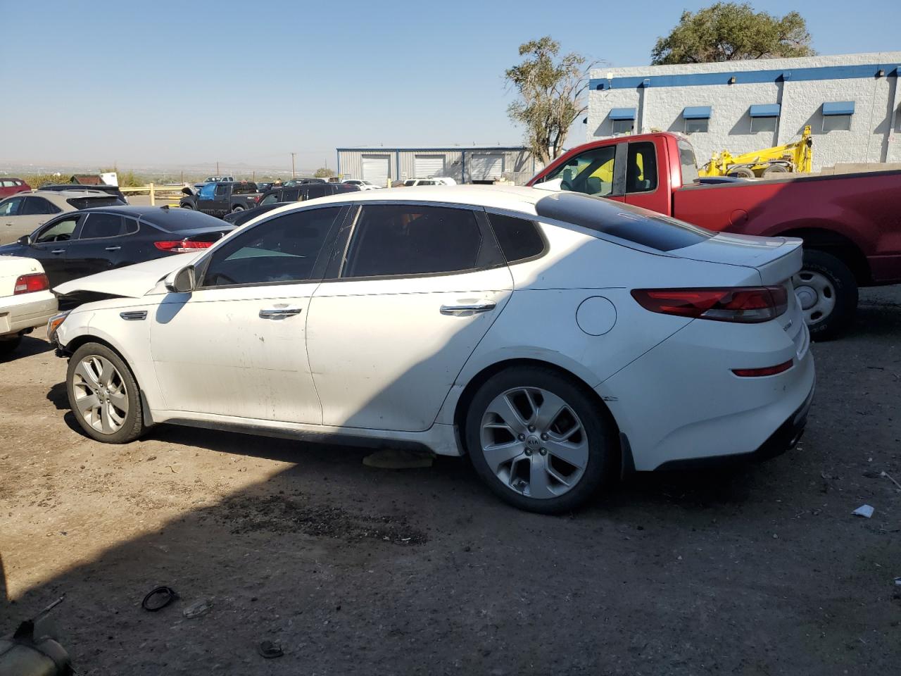 2020 KIA Optima VIN 5XXGT4L3XLG407278 Copart auction photo, front end / side damage thumbnail 2