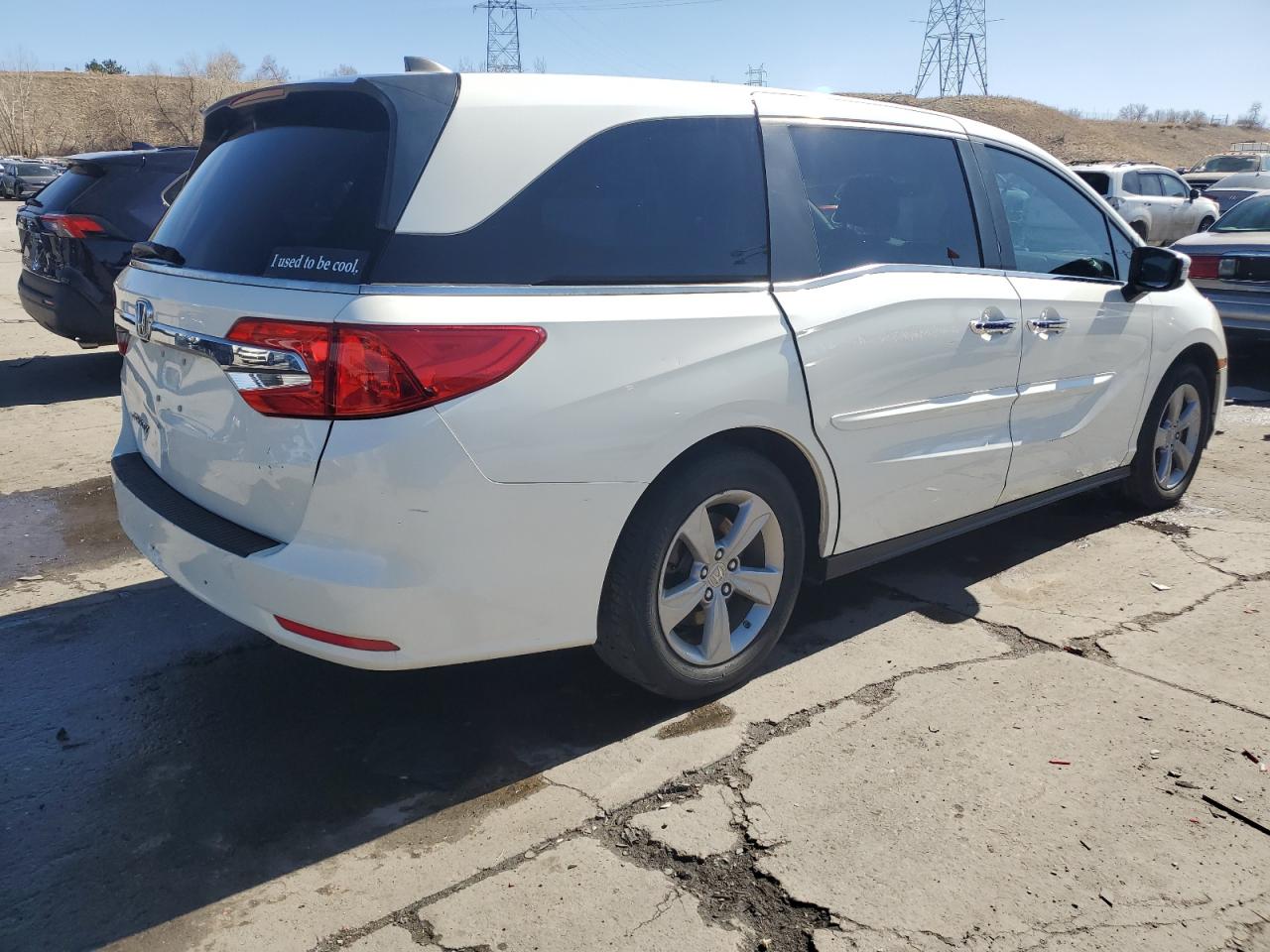 2018 Honda Odyssey VIN 5FNRL6H72JB083193 Copart auction photo, undercarriage / minor dent/scratches damage thumbnail 3