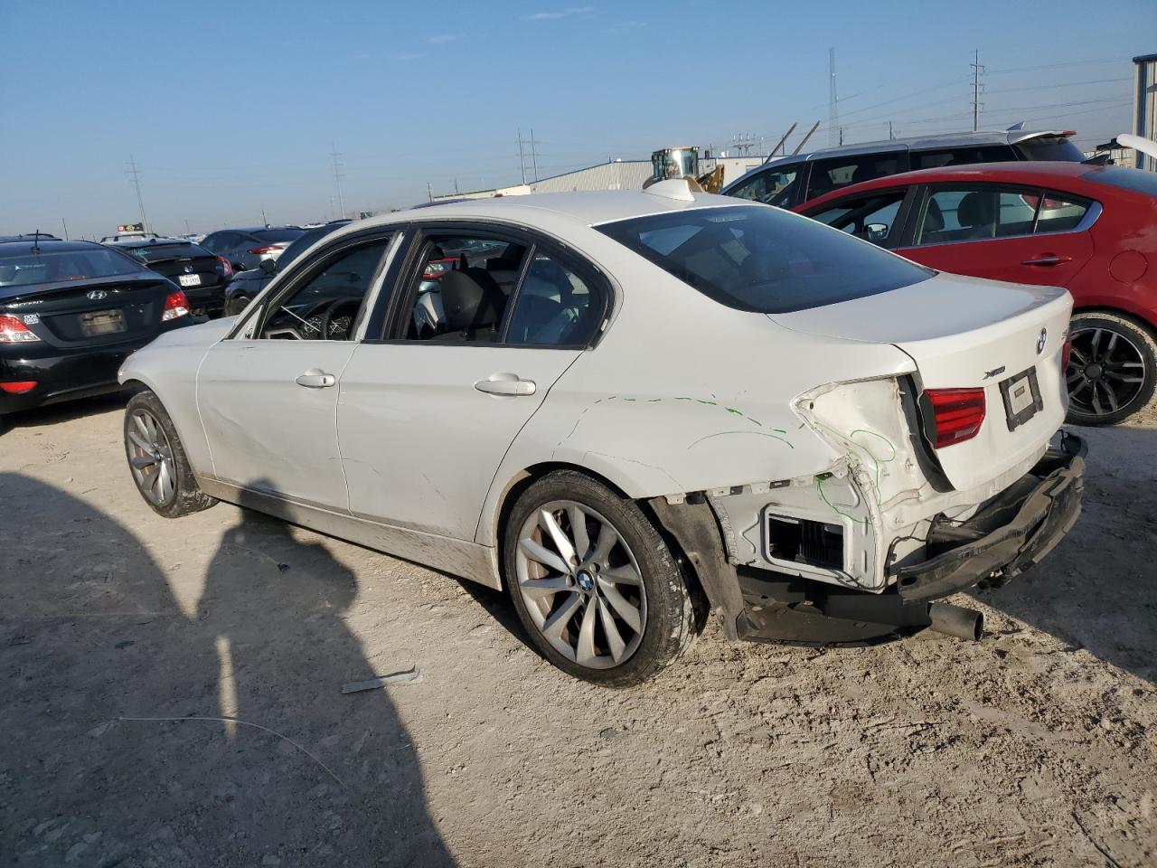 2016 BMW 3er VIN WBA8A3C52GK551230 Copart auction photo, all over damage thumbnail 2