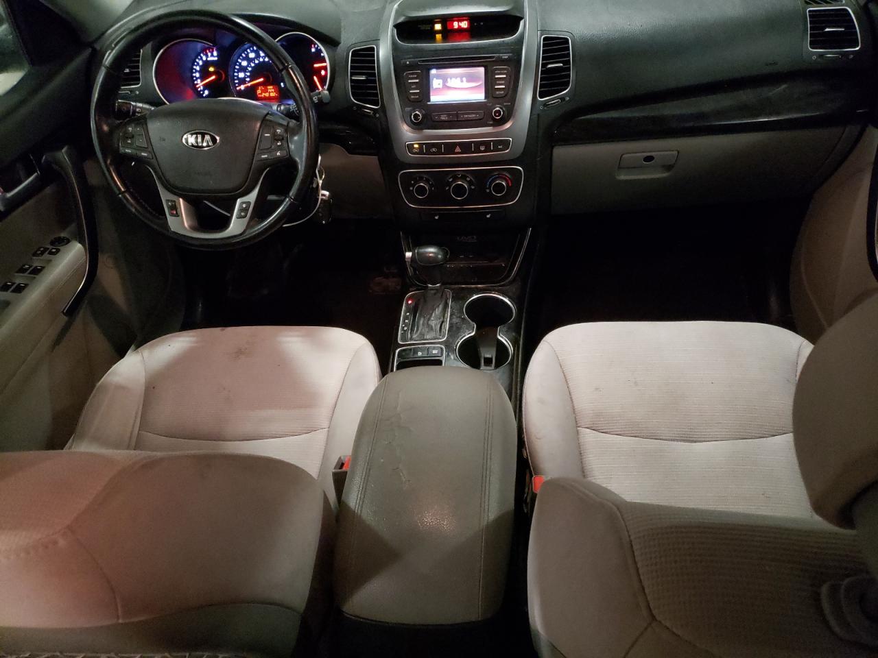 2014 KIA Sorento VIN 5XYKTCA60EG483737 Copart auction photo, front end / rear end damage thumbnail 8