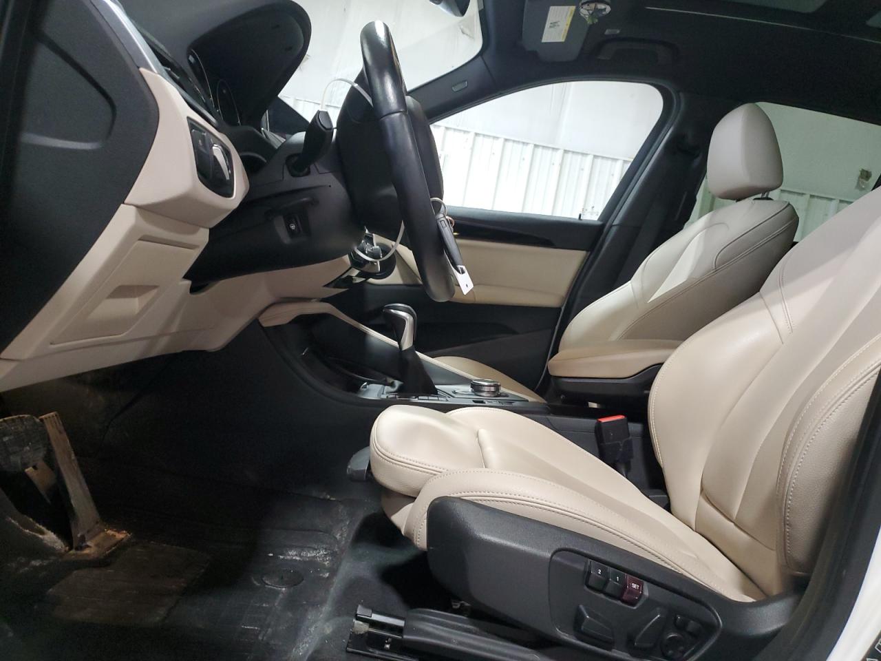 2018 BMW X1 VIN WBXHT3C31J3H33391 Copart auction photo, rear end damage thumbnail 7