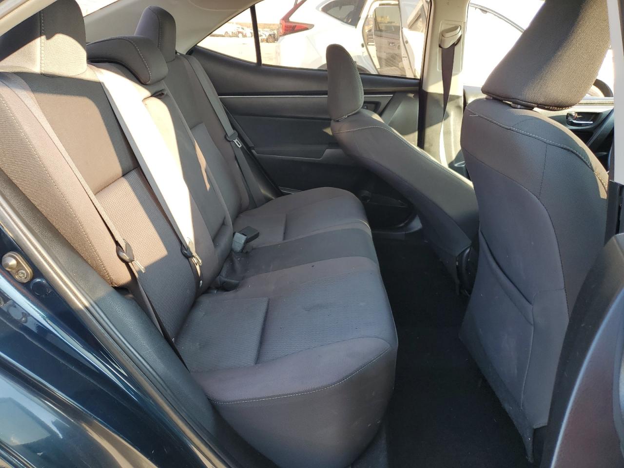 2018 Toyota Corolla VIN 5YFBURHEXJP811121 Copart auction photo, front end / minor dent/scratches damage thumbnail 10