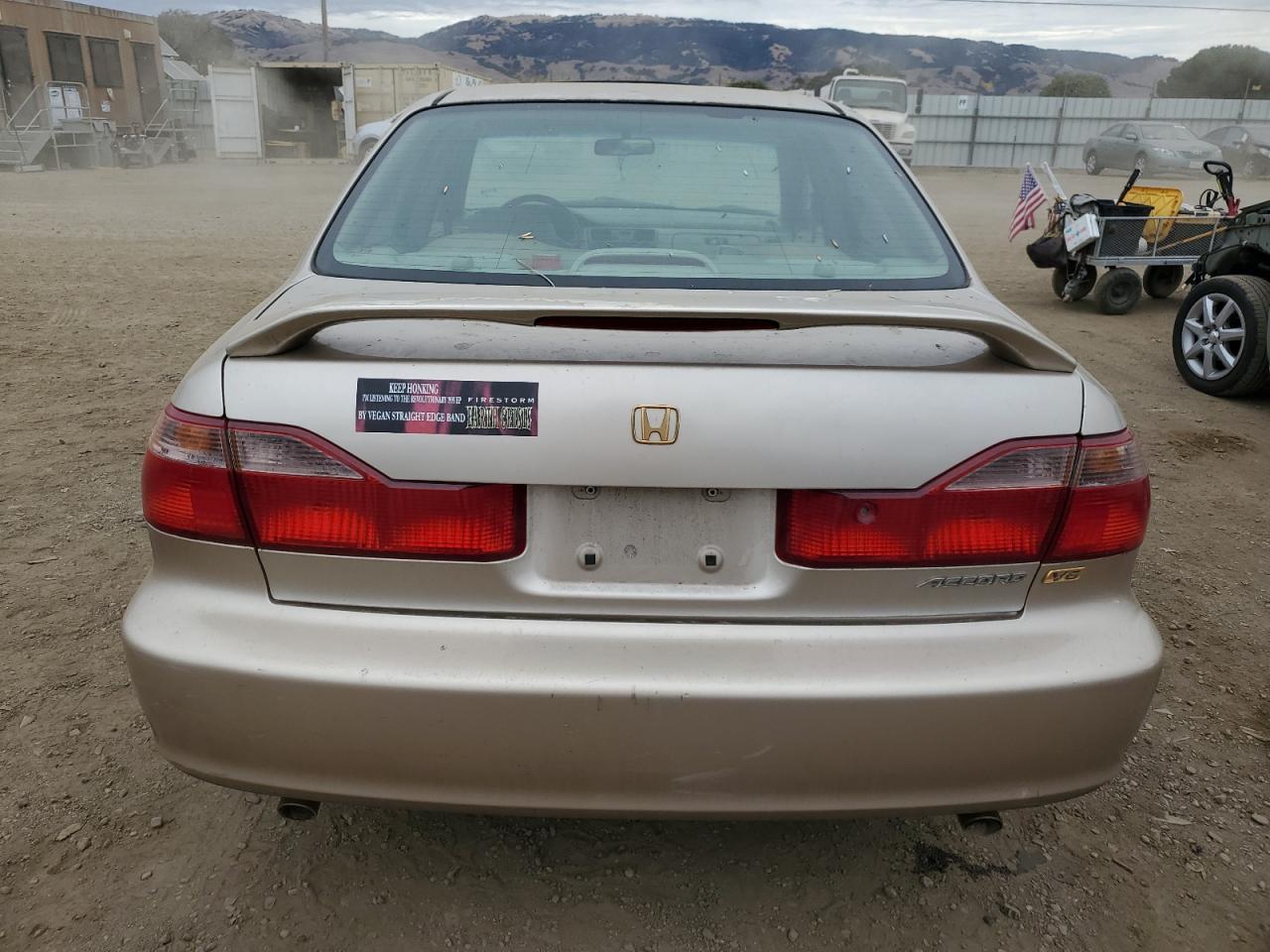 2000 Honda Accord VIN 1HGCG165XYA012777 Copart auction photo, front end / rear end damage thumbnail 6