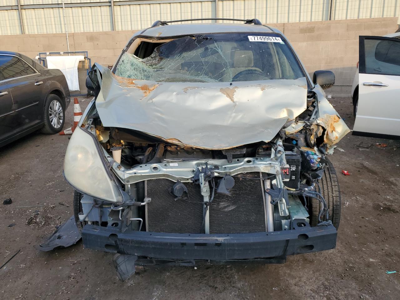 2006 Toyota Sienna VIN 5TDZA23C46S438418 Copart auction photo, front end damage thumbnail 5