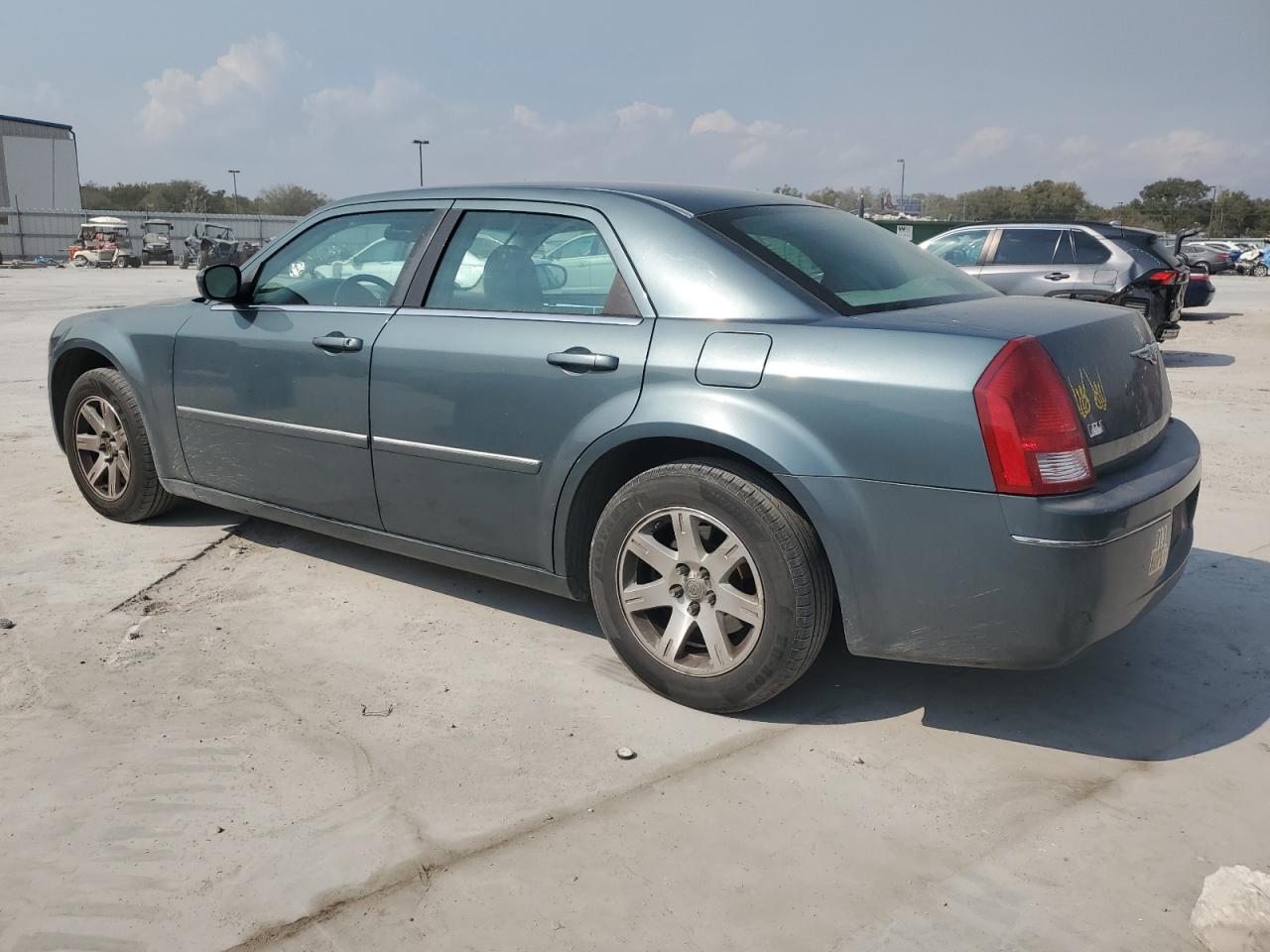 2006 Chrysler 300 VIN 2C3KA53G66H350267 Copart auction photo, front end damage thumbnail 2