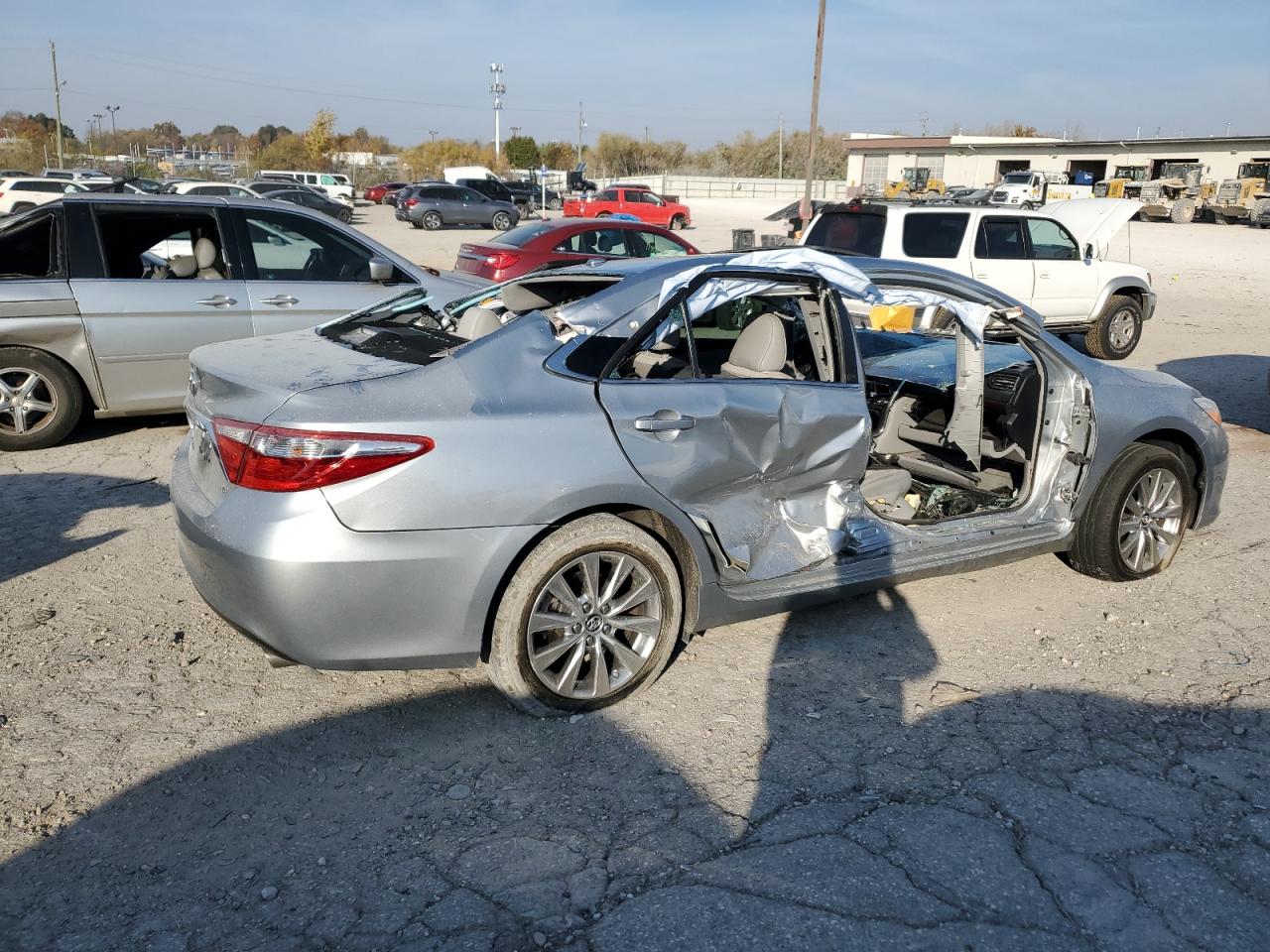 2017 Toyota Camry VIN 4T1BF1FK1HU635475 Copart auction photo, side / top/roof damage thumbnail 3