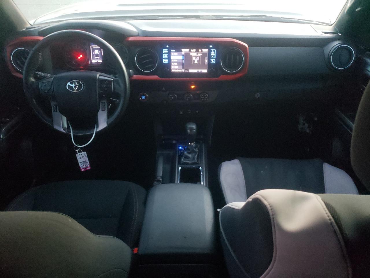 2019 Toyota Tacoma VIN 3TMAZ5CN5KM102618 Copart auction photo, rear end damage thumbnail 8