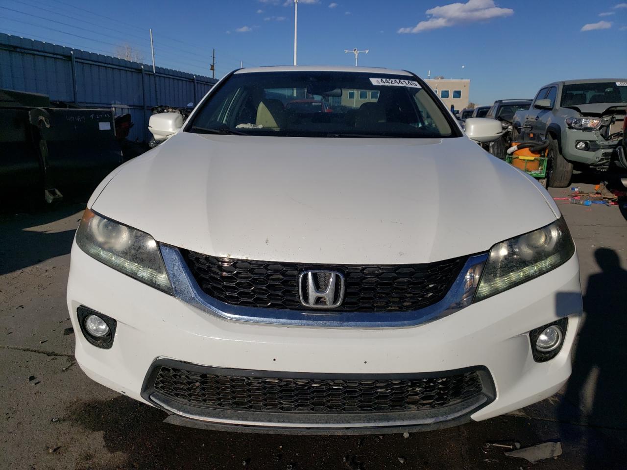 2013 Honda Accord VIN 1HGCT2B8XDA000267 Copart auction photo, front end / hail damage thumbnail 5