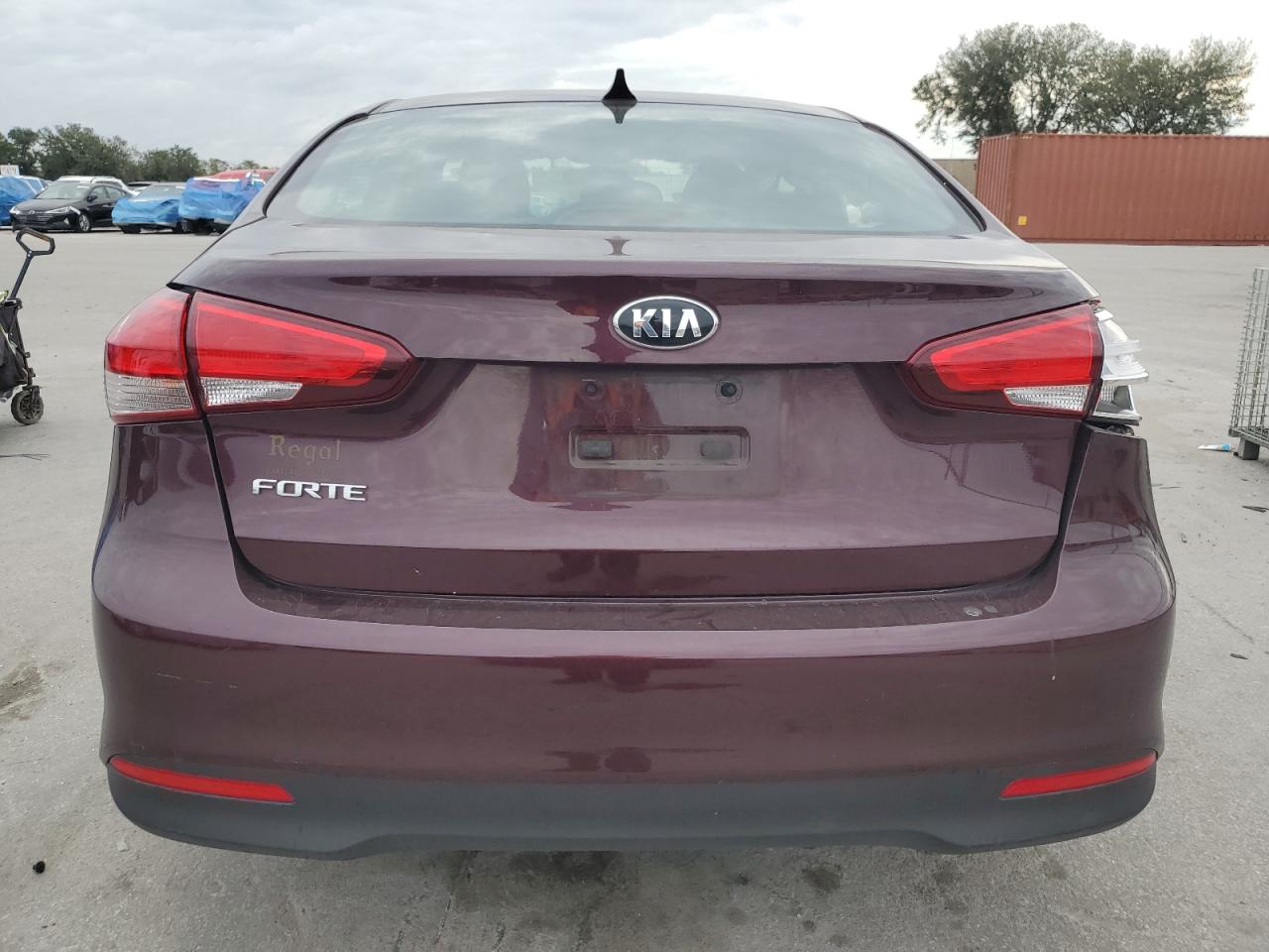 2018 KIA Forte VIN 3KPFK4A72JE236357 Copart auction photo, side / rear end damage thumbnail 6