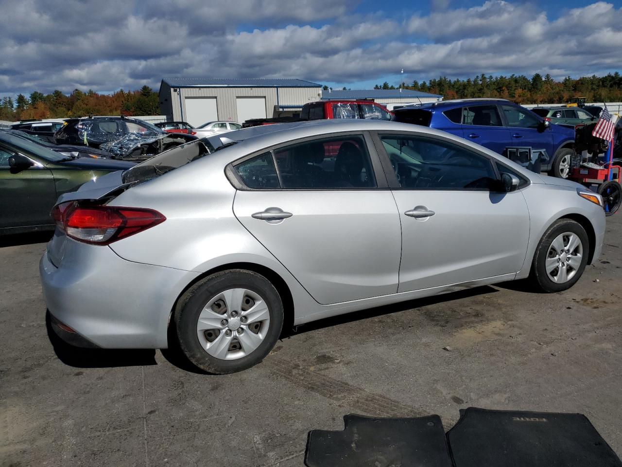 2017 KIA Forte VIN 3KPFK4A75HE123500 Copart auction photo, rear end / top/roof damage thumbnail 3