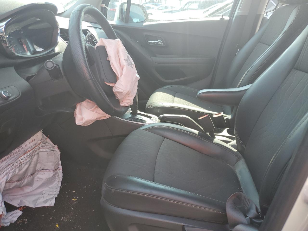 2022 Chevrolet Trax VIN KL7CJLSM8NB531435 Copart auction photo, front end / side damage thumbnail 7
