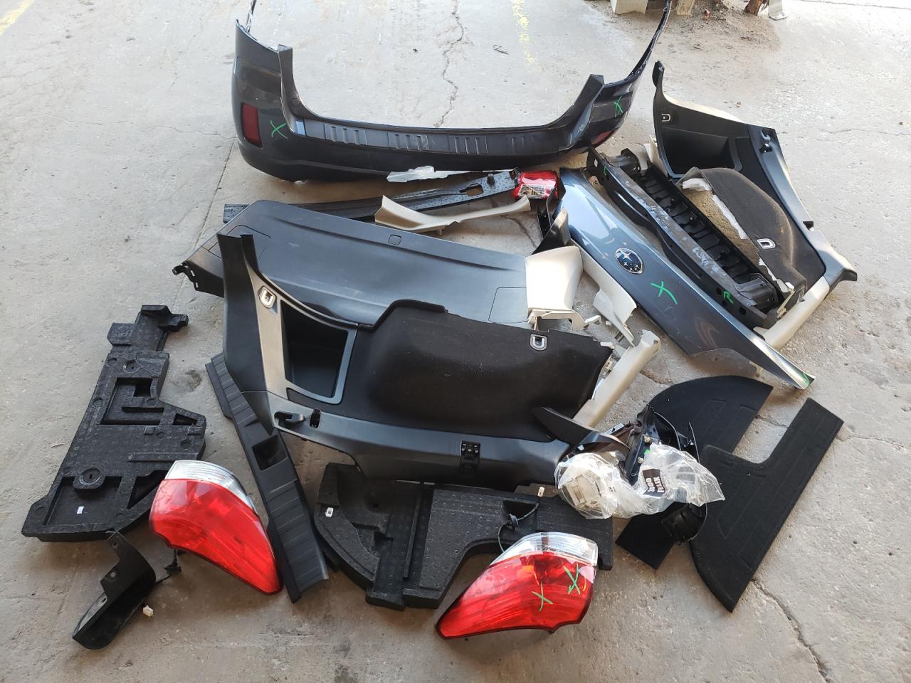 2014 Subaru Outback VIN 4S4BRCCC1E3293222 Copart auction photo, rear end damage thumbnail 12