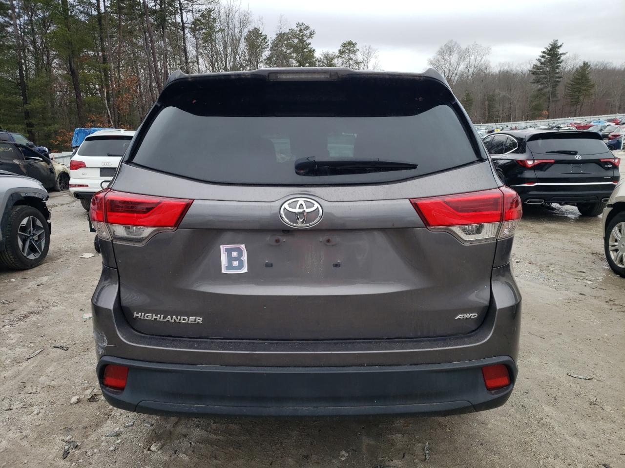 2017 Toyota Highlander VIN 5TDBZRFH5HS375505 Copart auction photo, front end damage thumbnail 6