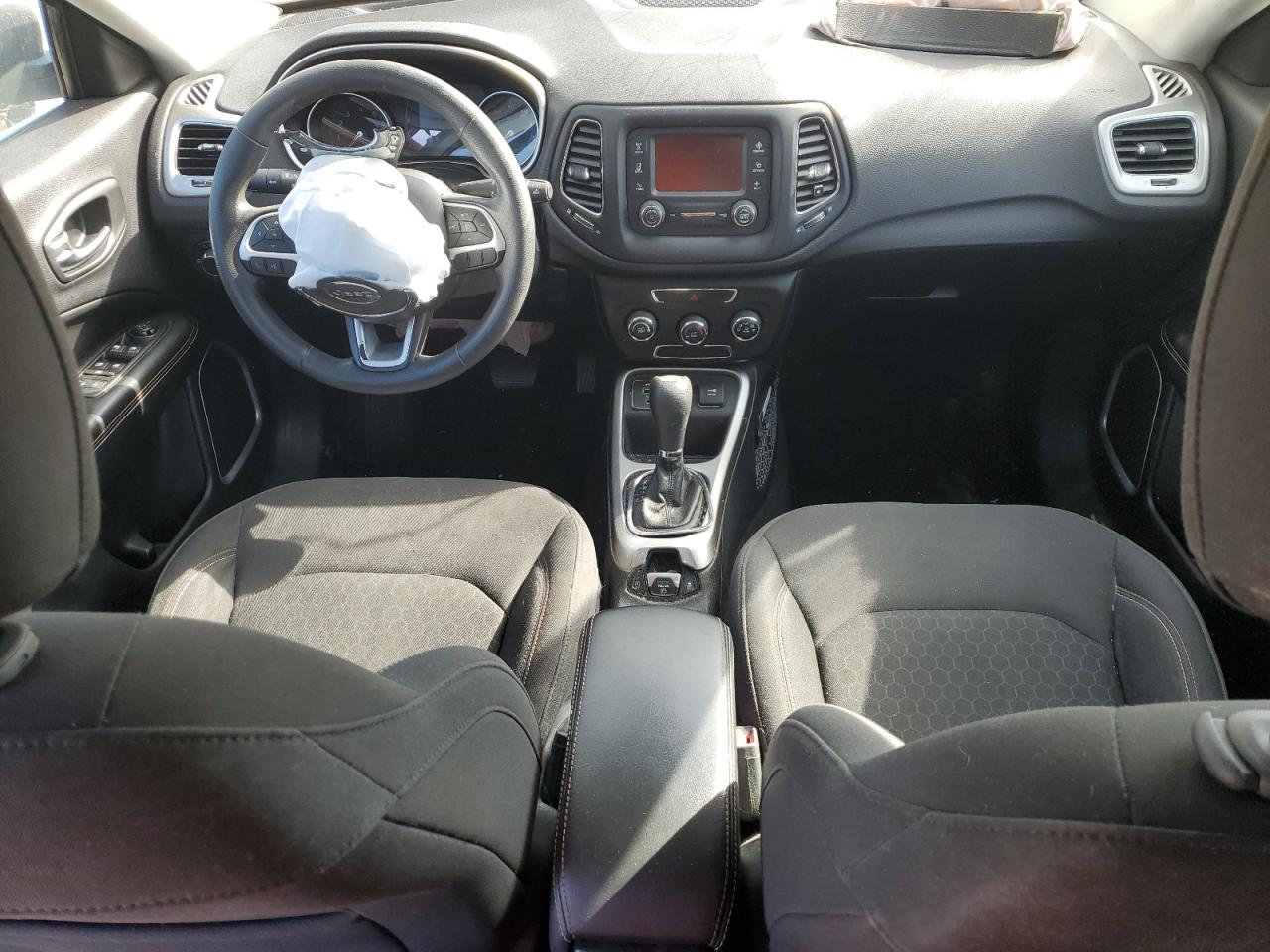2018 Jeep Compass VIN 3C4NJCAB1JT124349 Copart auction photo, front end damage thumbnail 8