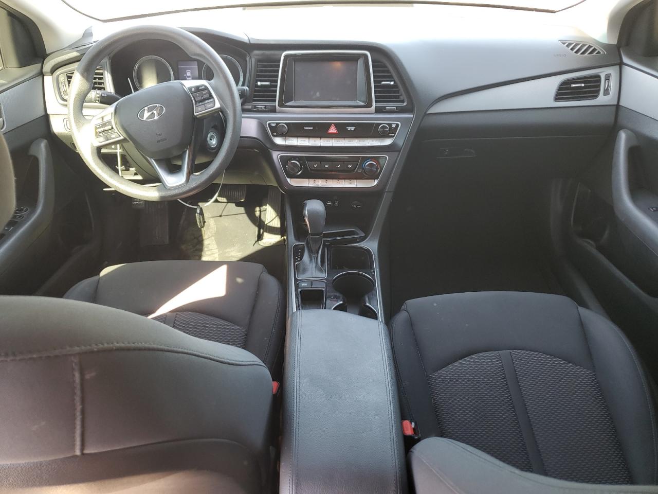 2019 Hyundai Sonata VIN 5NPE24AF9KH821498 Copart auction photo, rear end / minor dent/scratches damage thumbnail 8
