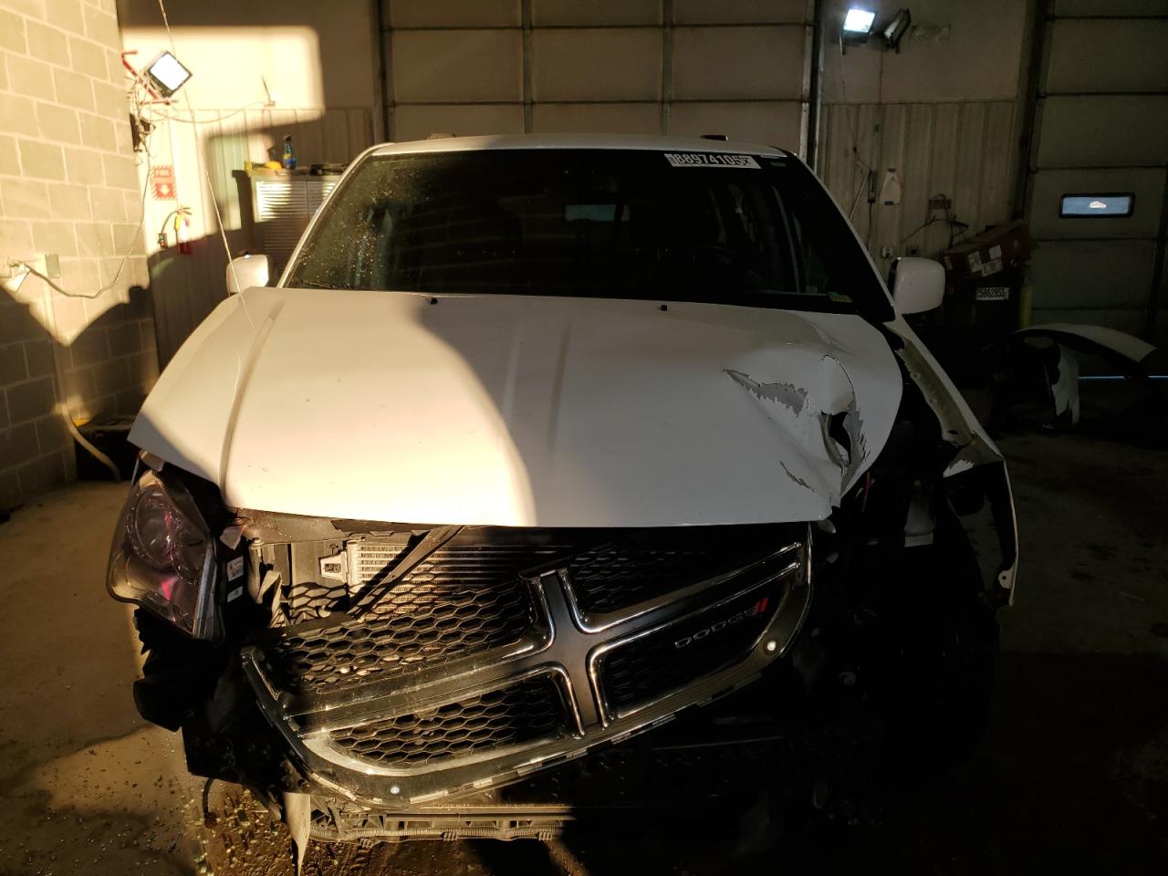 2017 Dodge Caravan VIN 2C4RDGCG2HR553943 Copart auction photo, front end damage thumbnail 5