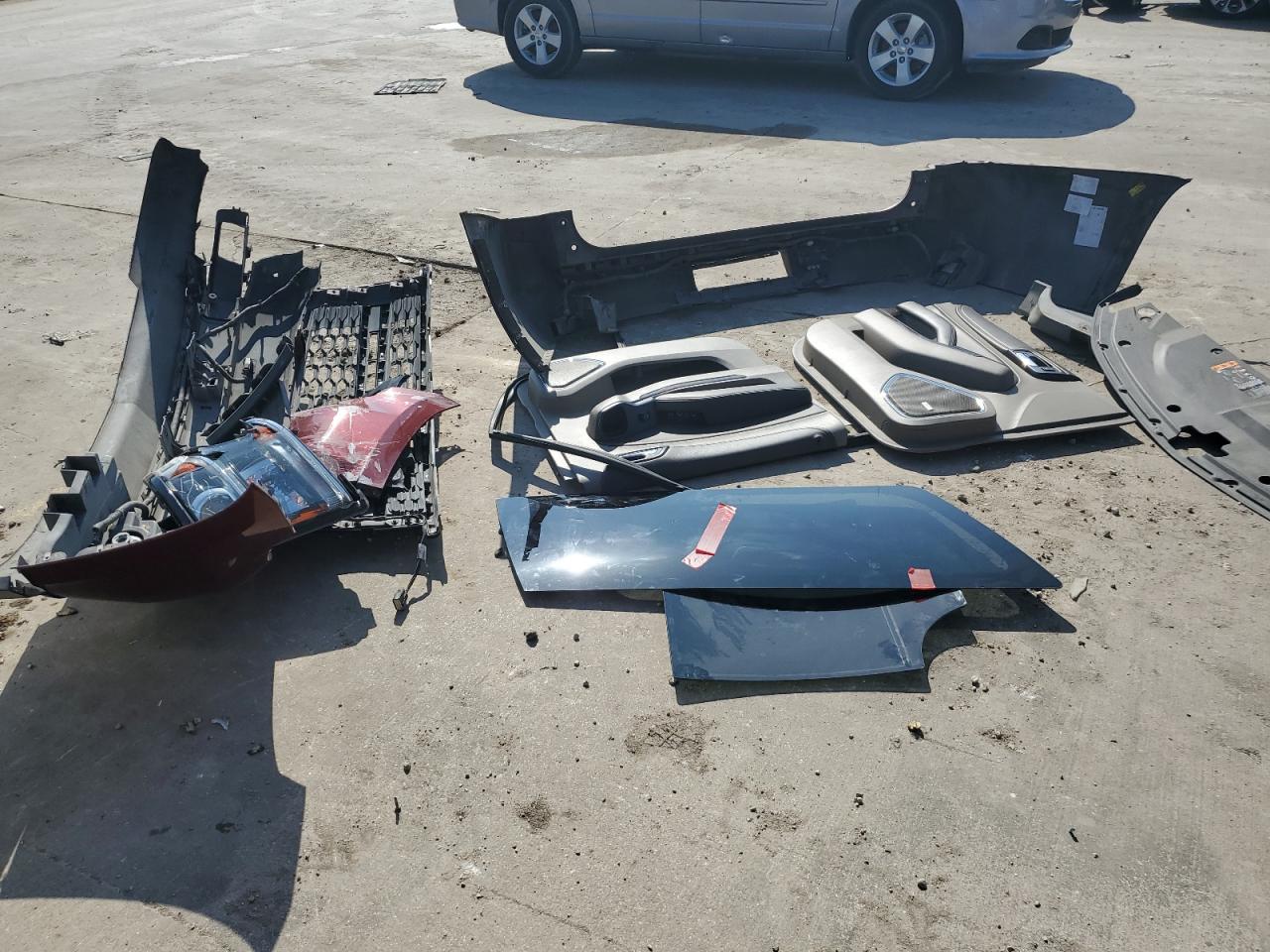 2018 Chevrolet Suburban VIN 1GNSCHKC4JR216847 Copart auction photo, all over damage thumbnail 12