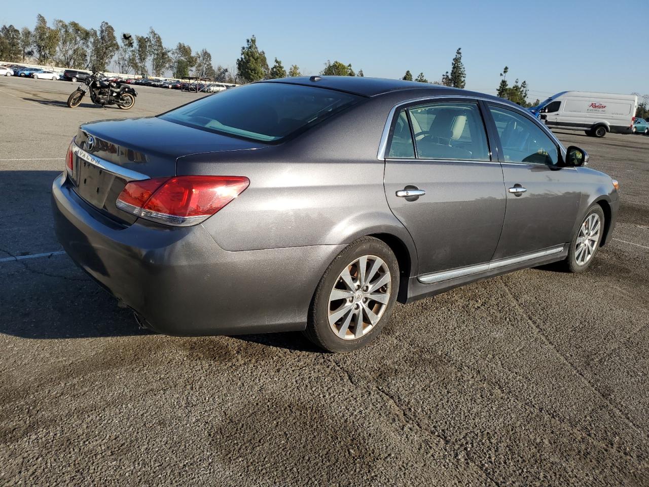 2011 Toyota Avalon VIN 4T1BK3DBXBU370153 Copart auction photo, mechanical / front end damage thumbnail 3