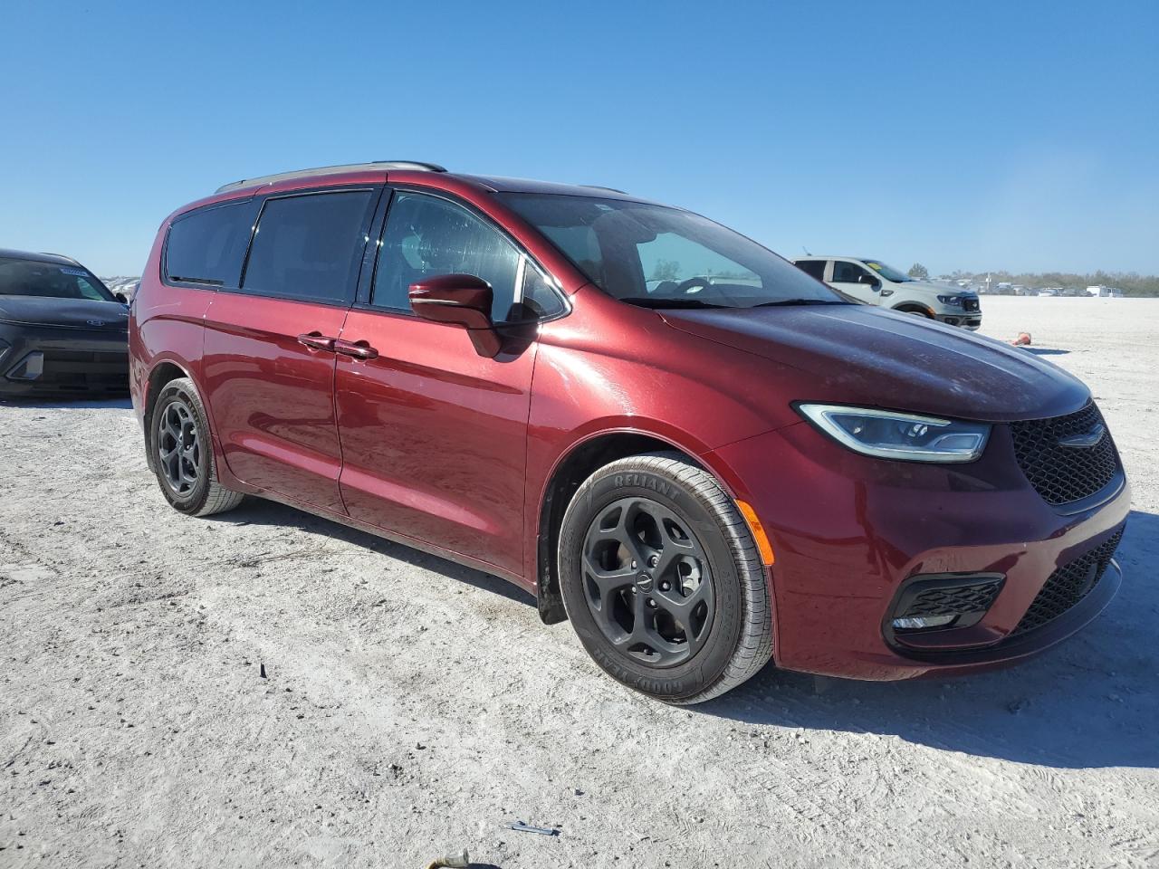 2021 Chrysler Pacifica VIN 2C4RC1S74MR540381 Copart auction photo, side / front end damage thumbnail 4