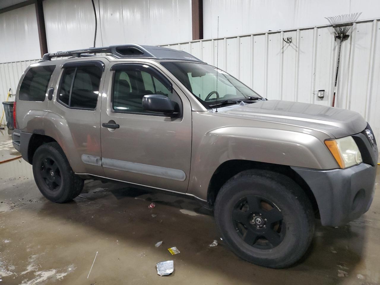 2005 Nissan XTerra VIN 5N1AN08W15C651315 Copart auction photo, side / front end damage thumbnail 4
