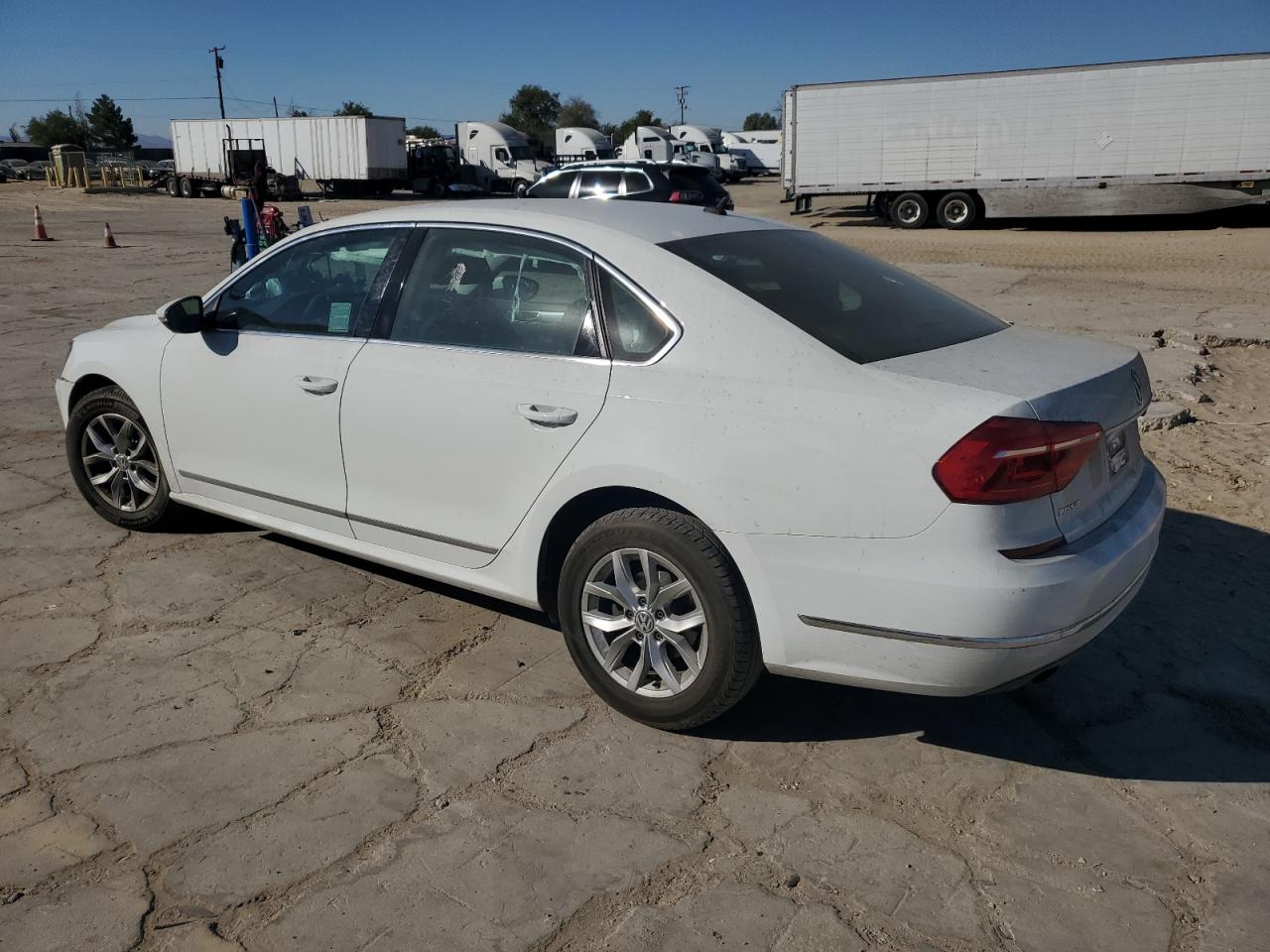 2016 Volkswagen Passat VIN 1VWAT7A37GC041275 Copart auction photo, front end / undercarriage damage thumbnail 2
