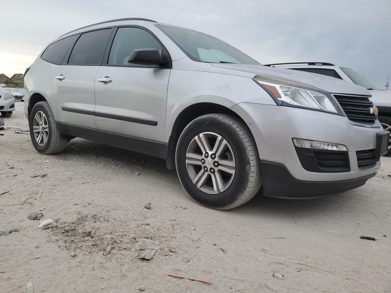 2017 Chevrolet Traverse VIN 1GNKRFED9HJ328866 Copart auction photo, minor dent/scratches damage thumbnail 4