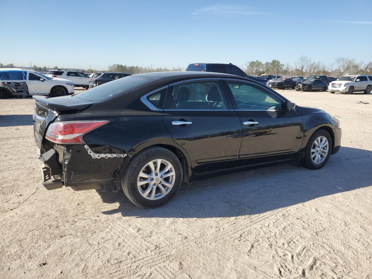 2014 Nissan Altima VIN 1N4AL3AP4EN243447 Copart auction photo, rear end / minor dent/scratches damage thumbnail 3