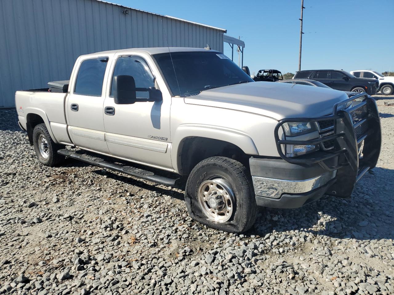 2007 Chevrolet Silverado VIN 1GCHK23U77F197117 Copart auction photo, top/roof / rear end damage thumbnail 4
