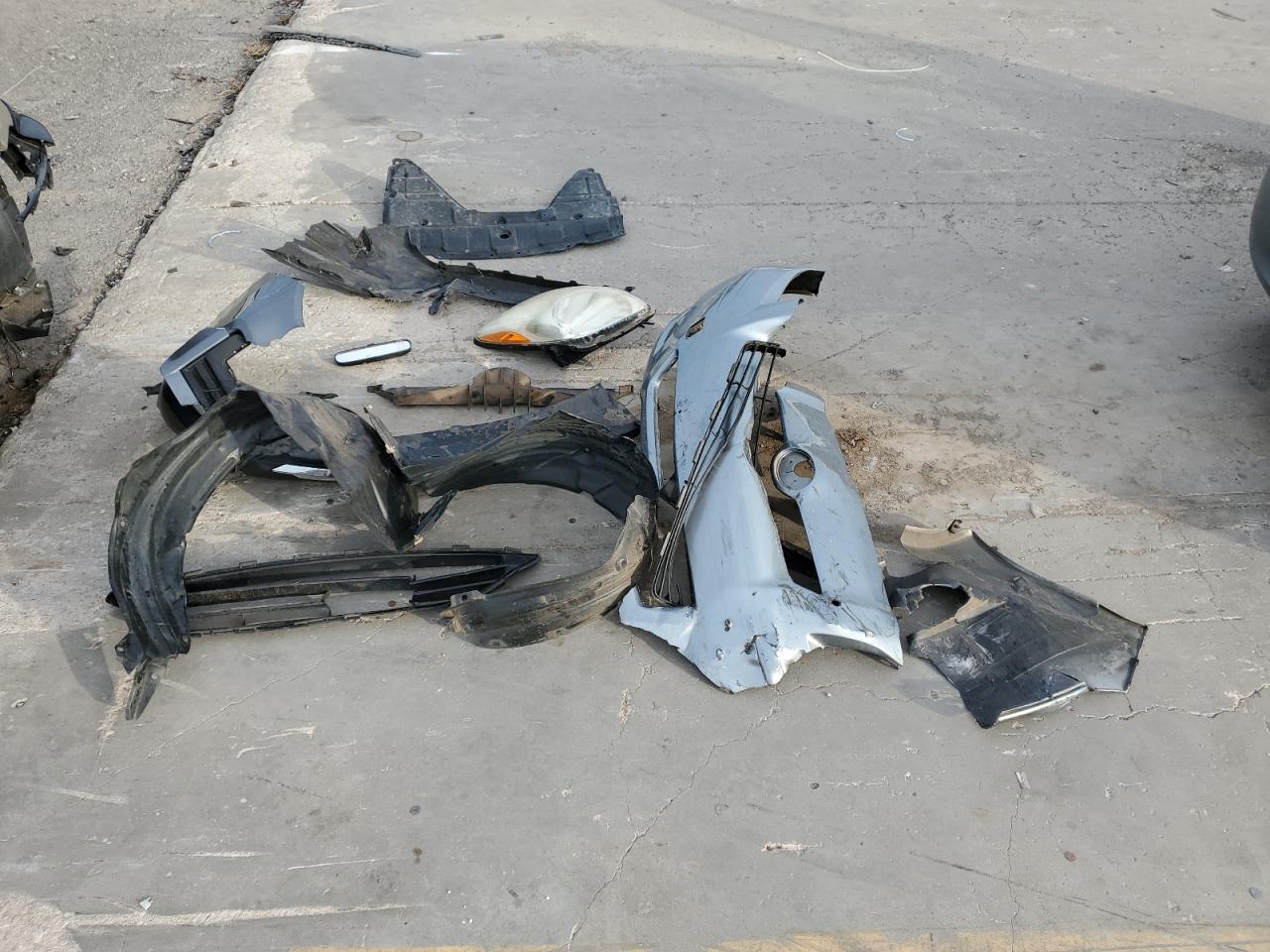 2010 Toyota Yaris VIN JTDJT4K36A5323595 Copart auction photo, front end / side damage thumbnail 12