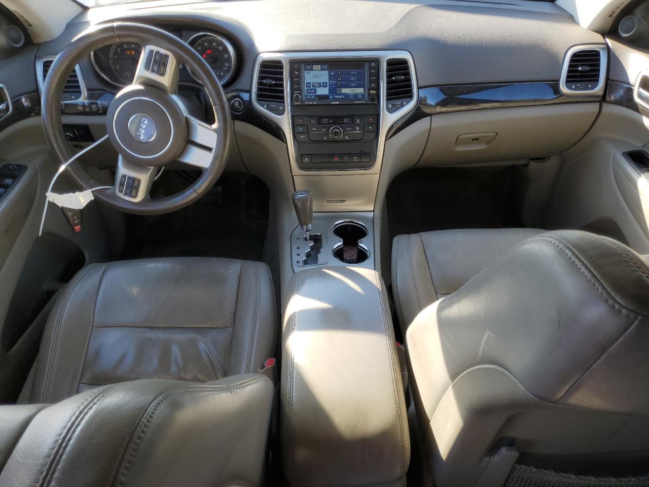 2011 Jeep Grand Cherokee VIN 1J4RR4GG1BC736710 Copart auction photo, front end / undercarriage damage thumbnail 8
