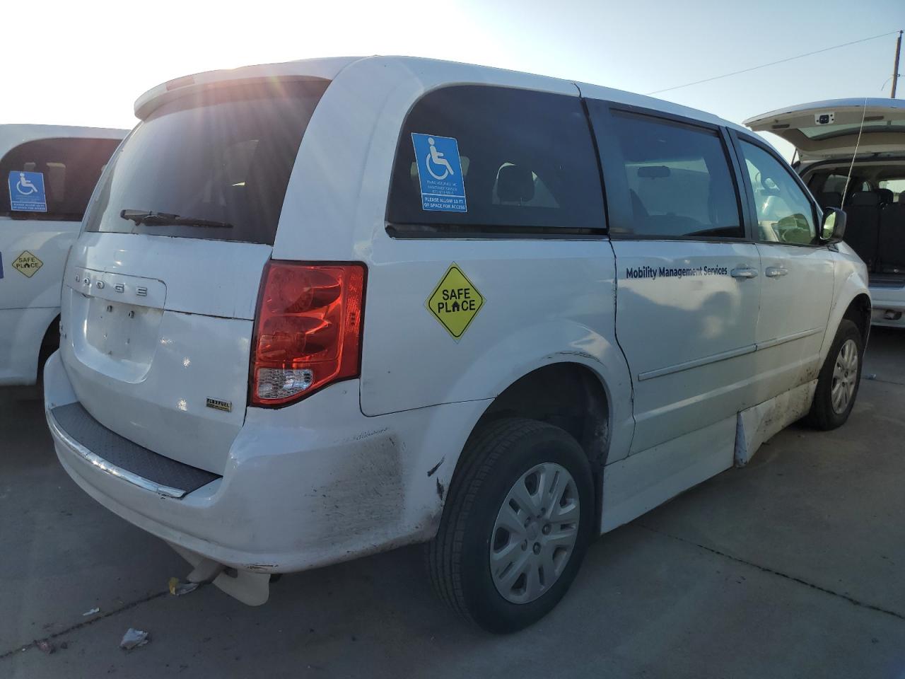 2017 Dodge Caravan VIN 2C4RDGBG7HR776514 Copart auction photo, all over damage thumbnail 3