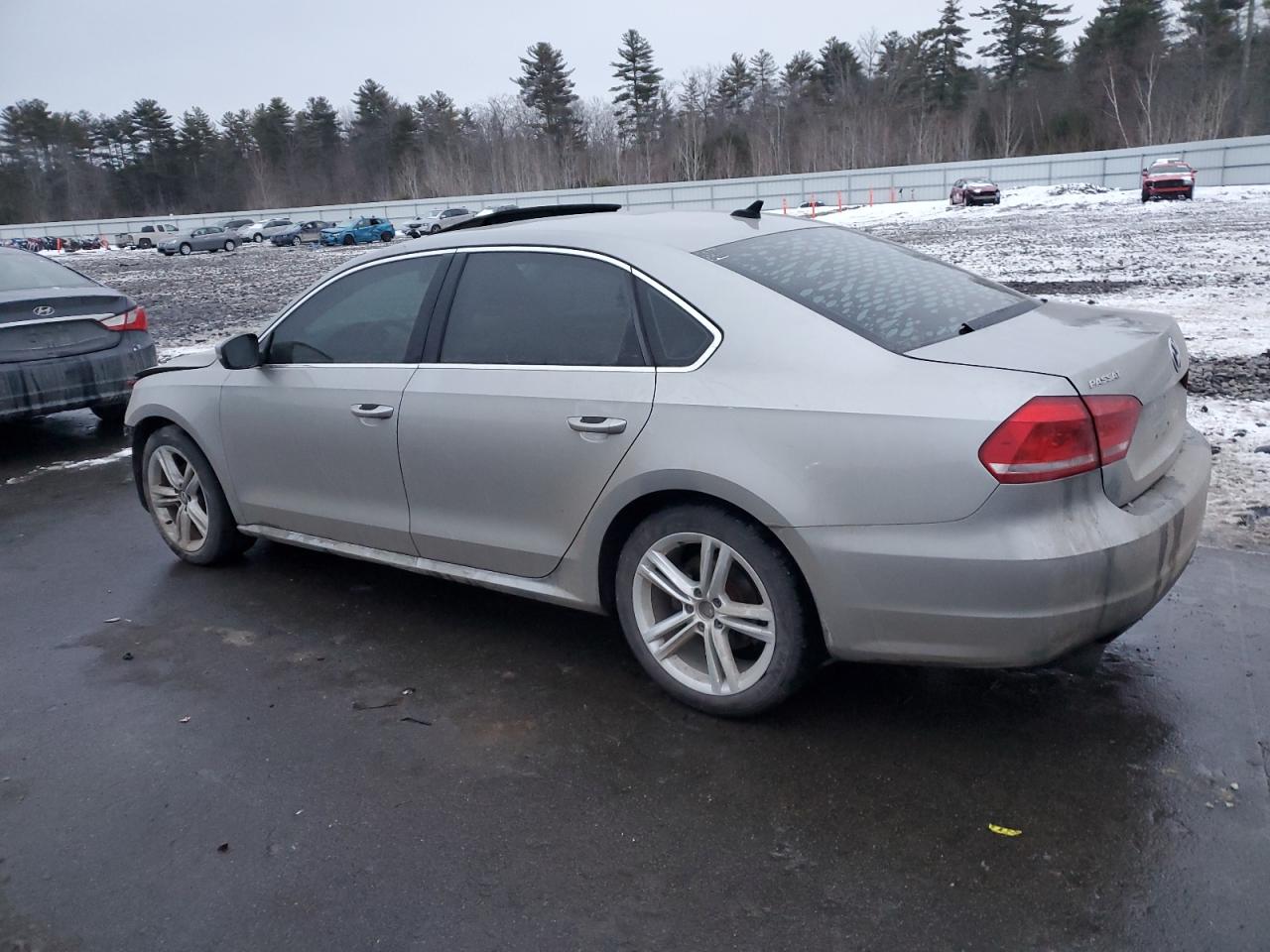2014 Volkswagen Passat VIN 1VWBN7A34EC095113 Copart auction photo, front end / minor dent/scratches damage thumbnail 2