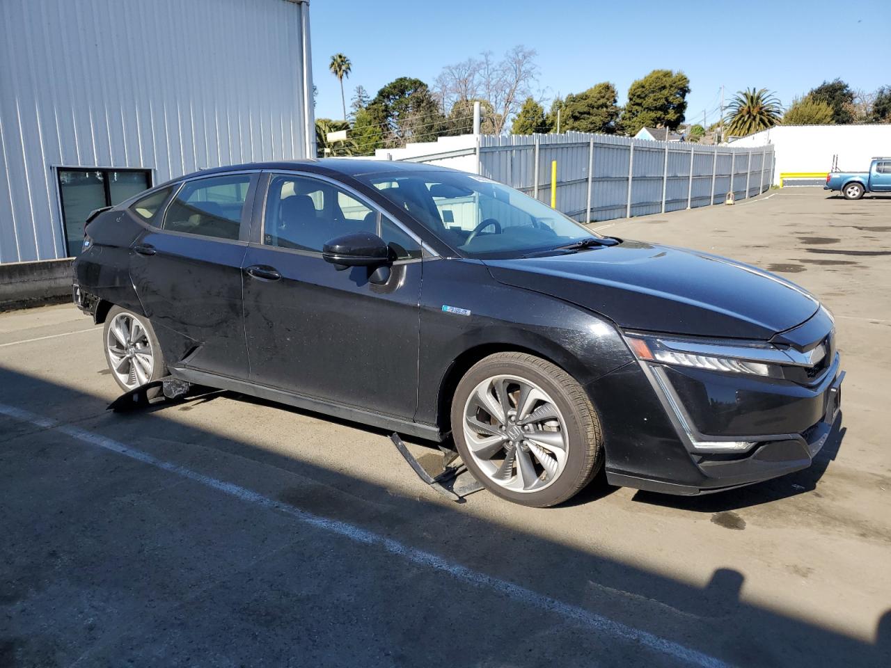 2019 Honda Clarity VIN JHMZC5F17KC005854 Copart auction photo, rear end / minor dent/scratches damage thumbnail 4