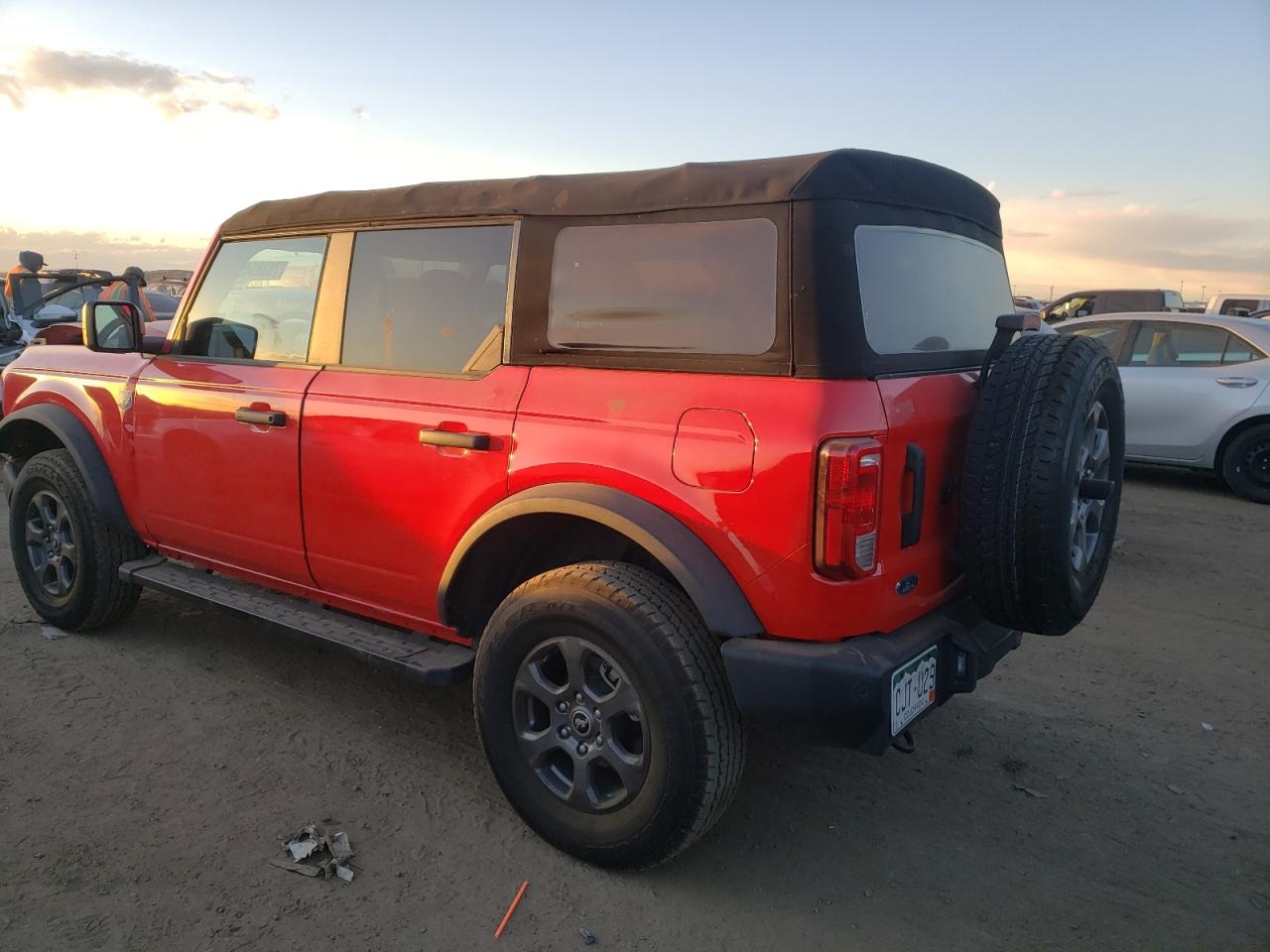 2022 Ford Bronco VIN 1FMDE5BH1NLB89486 Copart auction photo, front end damage thumbnail 2