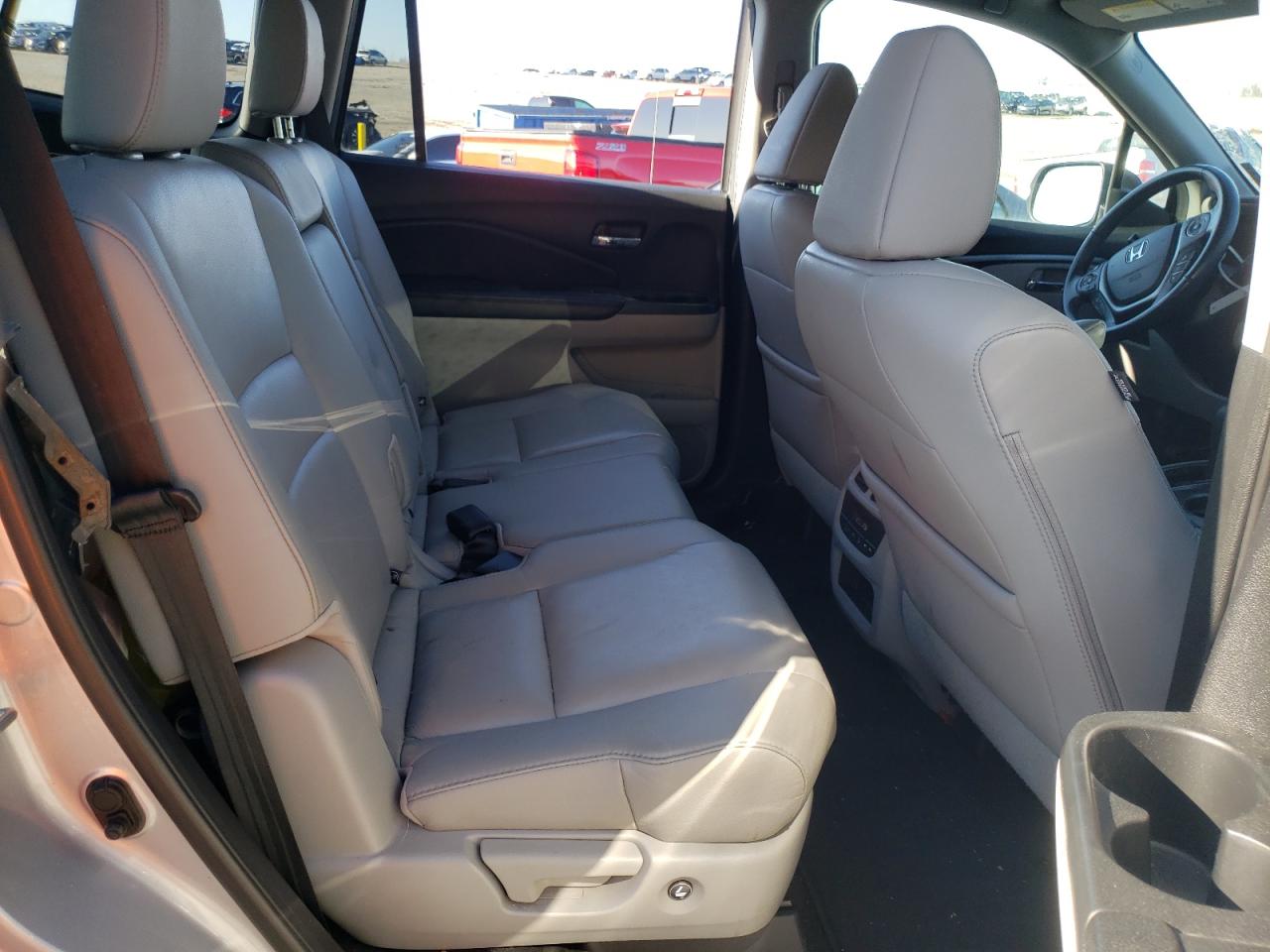 2017 Honda Pilot VIN 5FNYF6H55HB030077 Copart auction photo, front end / rear end damage thumbnail 11