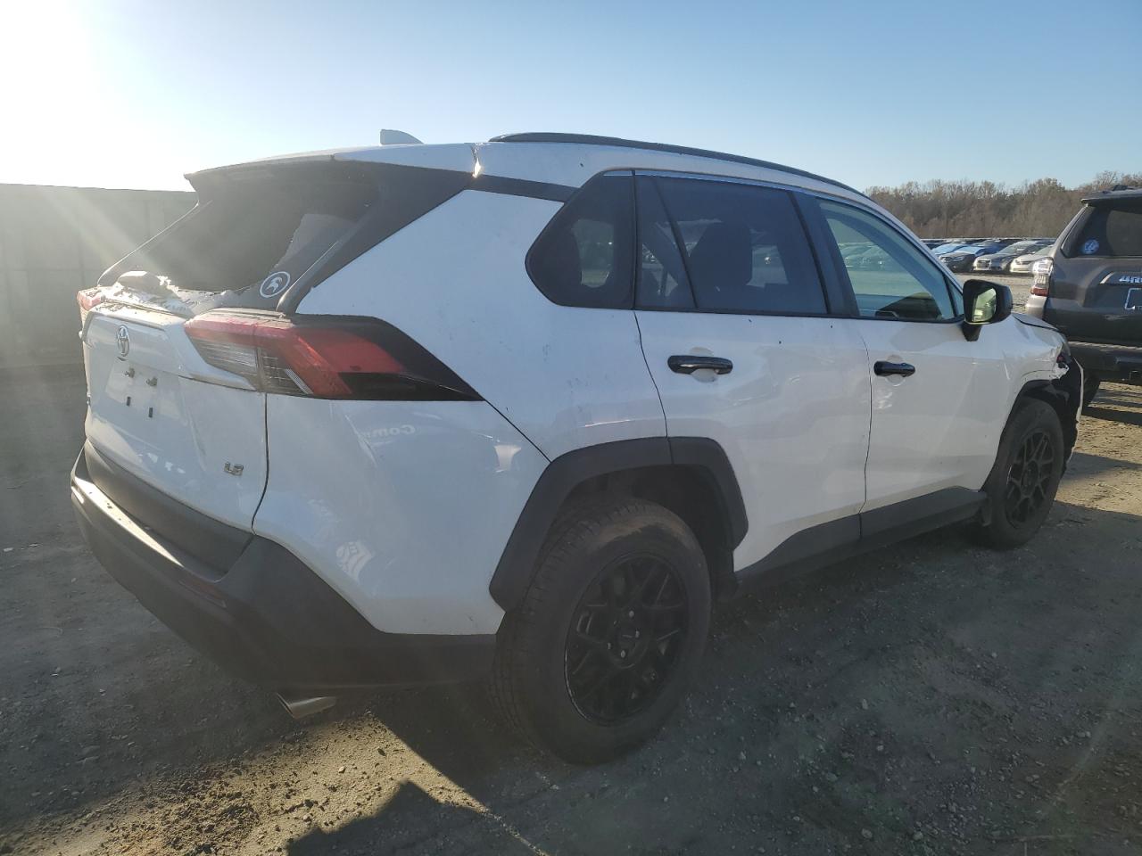 2019 Toyota RAV 4 VIN JTMH1RFV6KD017386 Copart auction photo, top/roof / mechanical damage thumbnail 3