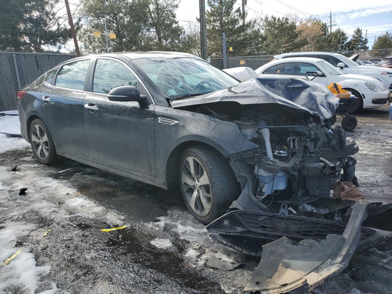 2020 KIA Optima VIN 5XXGT4L32LG428111 Copart auction photo, front end damage thumbnail 4