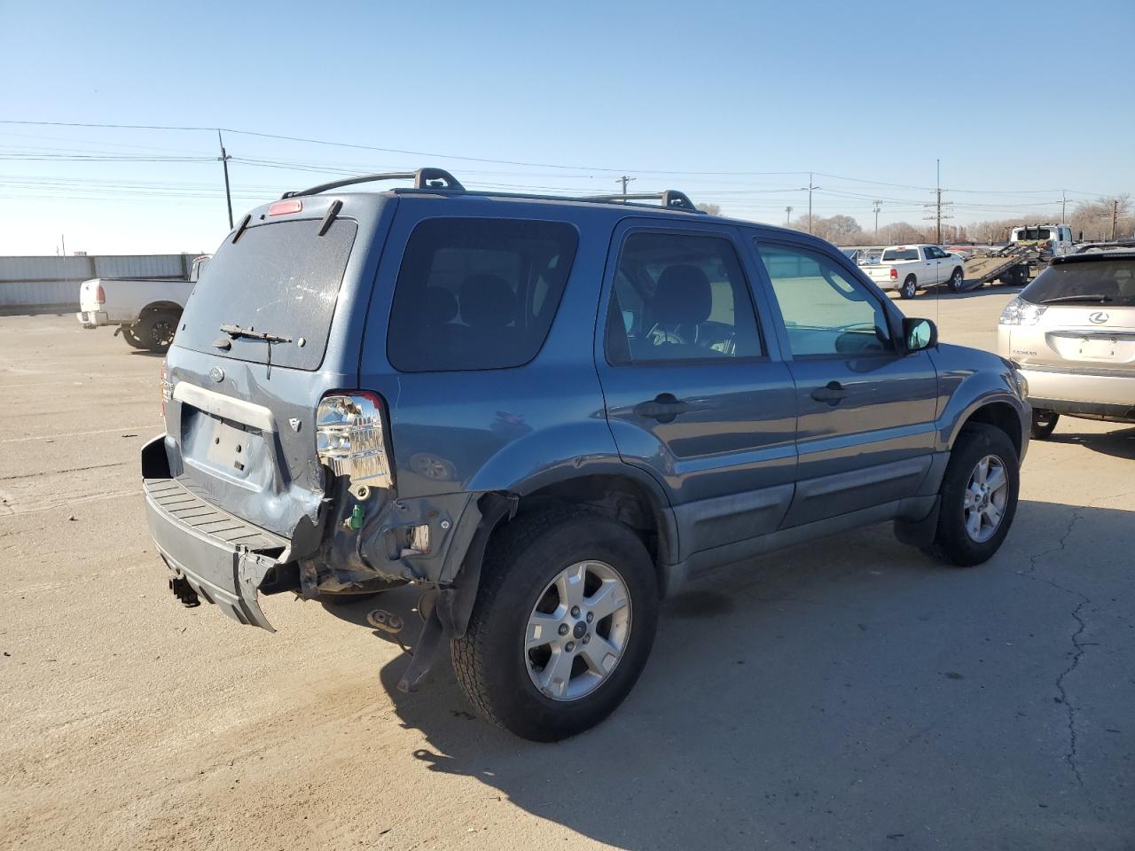 2005 Ford Escape VIN 1FMYU93125KC11286 Copart auction photo, rear end damage thumbnail 3