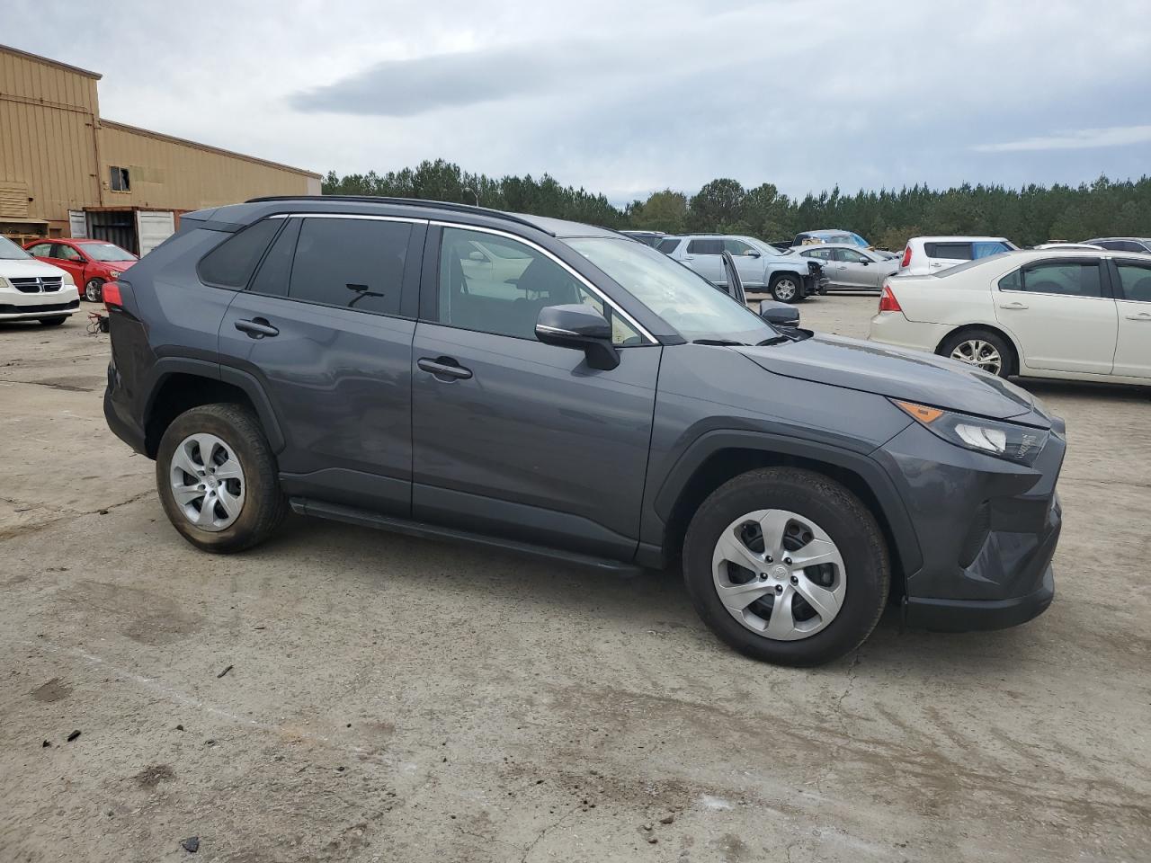 2019 Toyota RAV 4 VIN 2T3K1RFV4KW052789 Copart auction photo, front end damage thumbnail 4