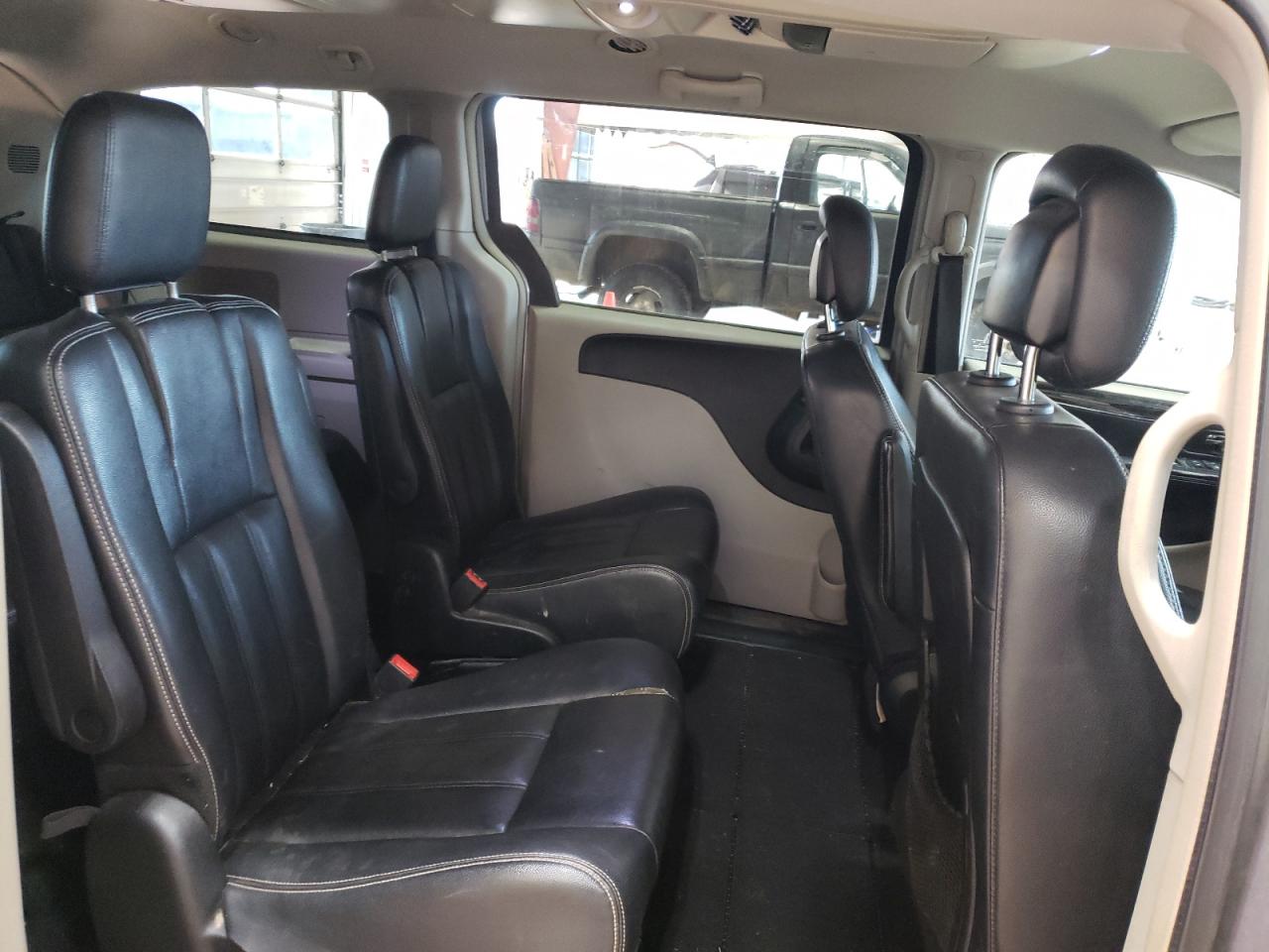 2013 Chrysler Town & Country VIN 2C4RC1BG7DR657405 Copart auction photo, normal wear damage thumbnail 11