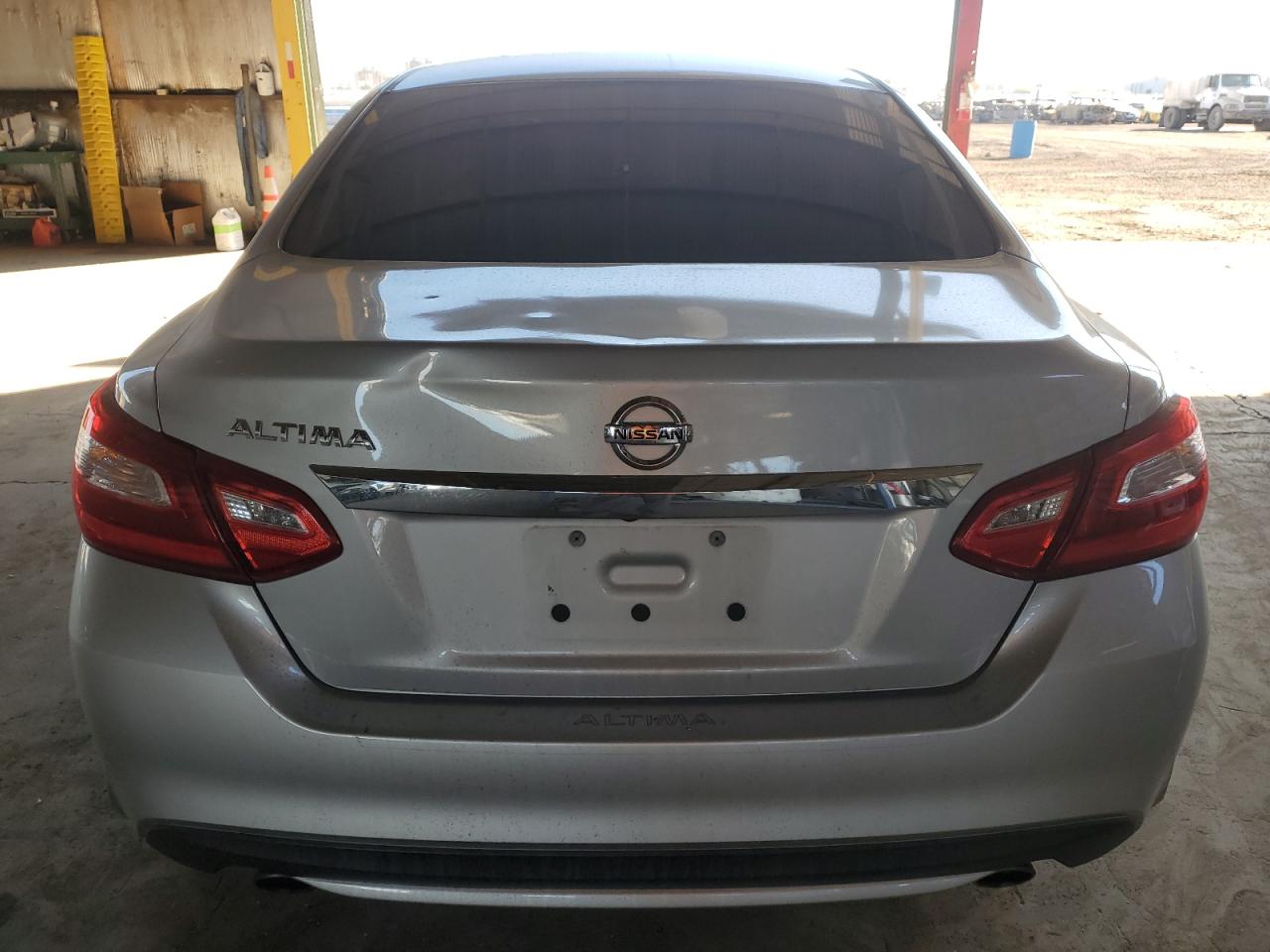 2017 Nissan Altima VIN 1N4AL3AP6HC482966 Copart auction photo, front end / rear end damage thumbnail 6