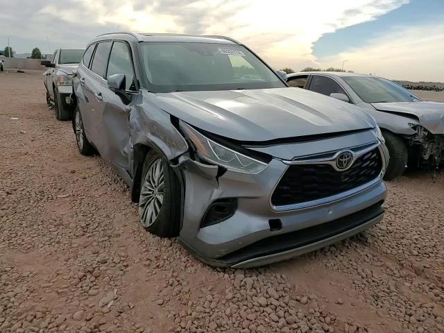 2020 Toyota Highlander VIN 5TDFZRBH8LS053327 Copart auction photo, all over damage thumbnail 12