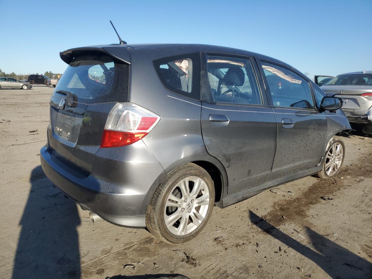 2011 Honda Fit VIN JHMGE8H63BS009773 Copart auction photo, front end / mechanical damage thumbnail 3