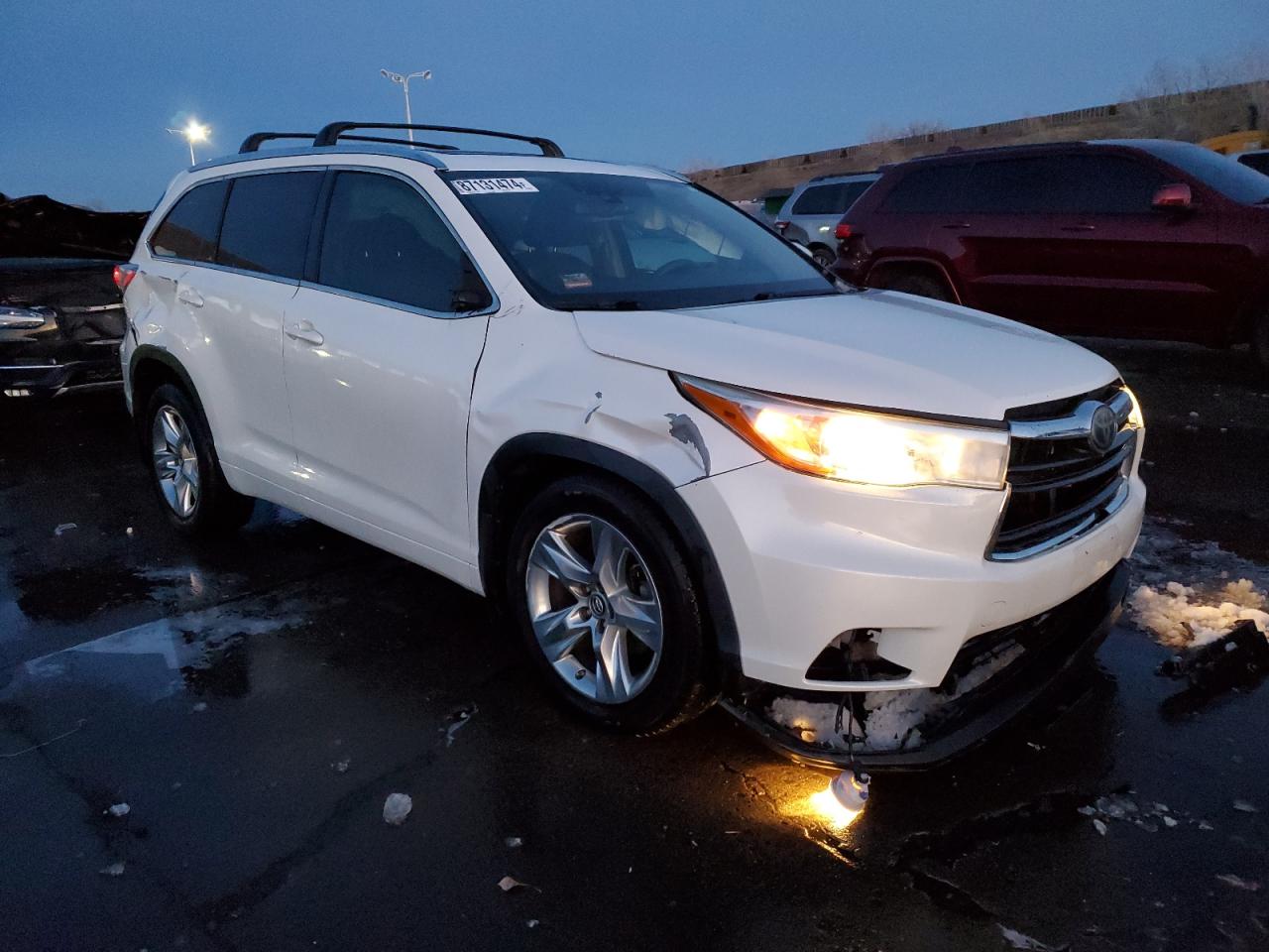 2016 Toyota Highlander VIN 5TDDKRFH2GS319145 Copart auction photo, rear end / front end damage thumbnail 4
