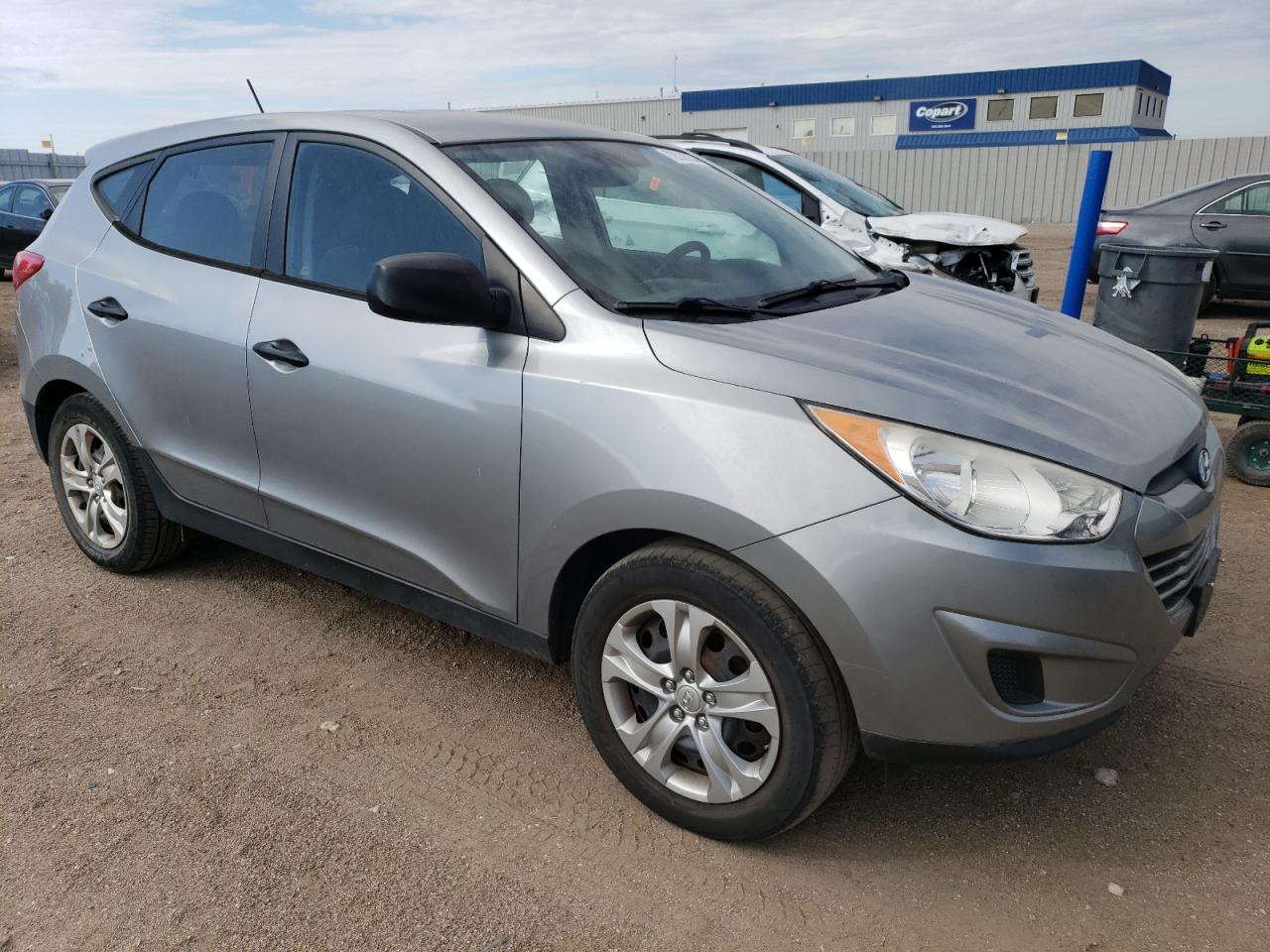 2011 Hyundai Tucson VIN KM8JT3AB1BU228741 Copart auction photo, minor dent/scratches damage thumbnail 4