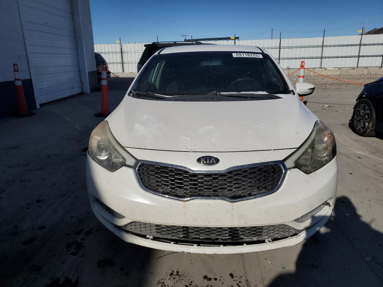 2015 KIA Forte VIN KNAFX4A6XF5361373 Copart auction photo, side damage thumbnail 5