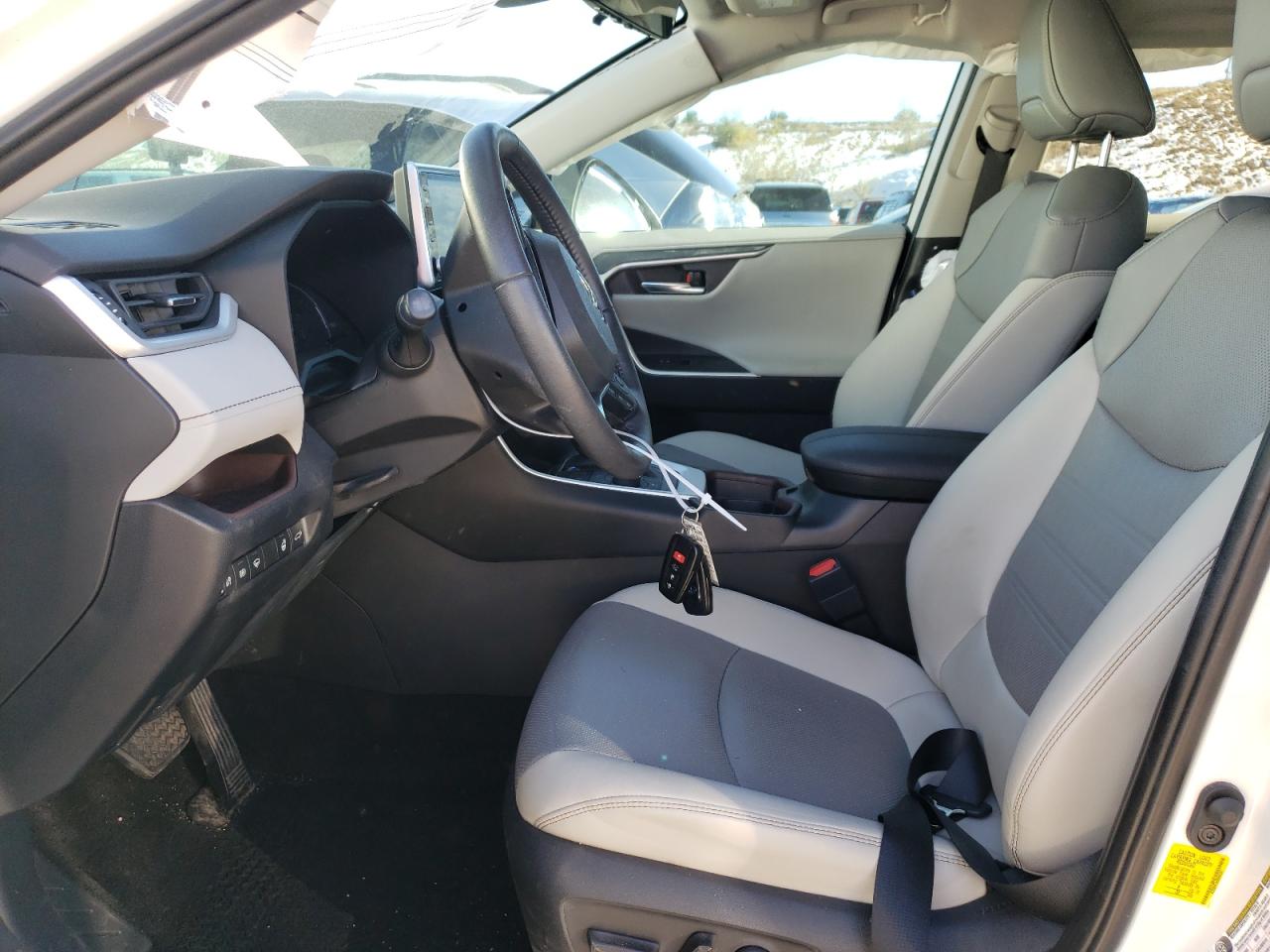 2021 Toyota RAV 4 VIN 4T3D6RFV4MU049131 Copart auction photo, side / front end damage thumbnail 7