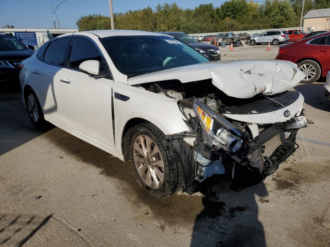 2016 KIA Optima VIN 5XXGT4L33GG024613 Copart auction photo, front end / rear end damage thumbnail 4