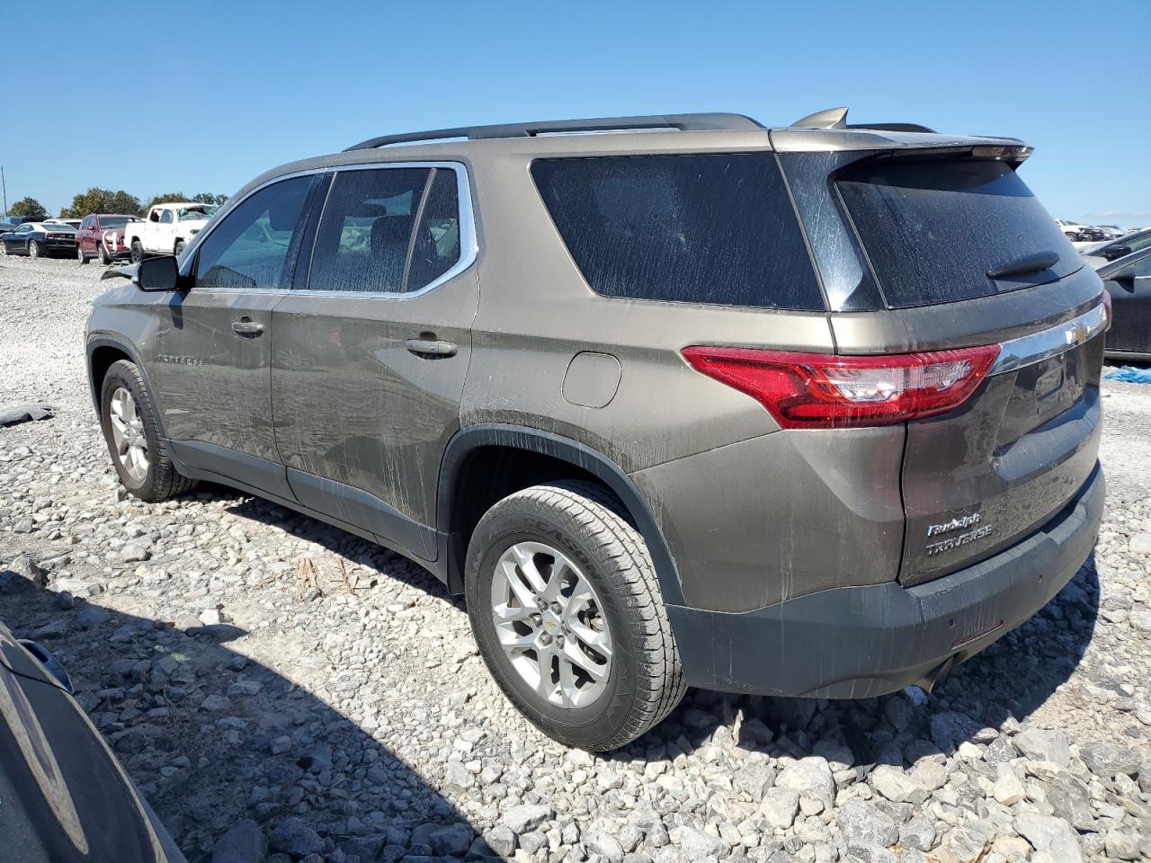 2020 Chevrolet Traverse VIN 1GNERGKW0LJ106475 Copart auction photo, front end damage thumbnail 2